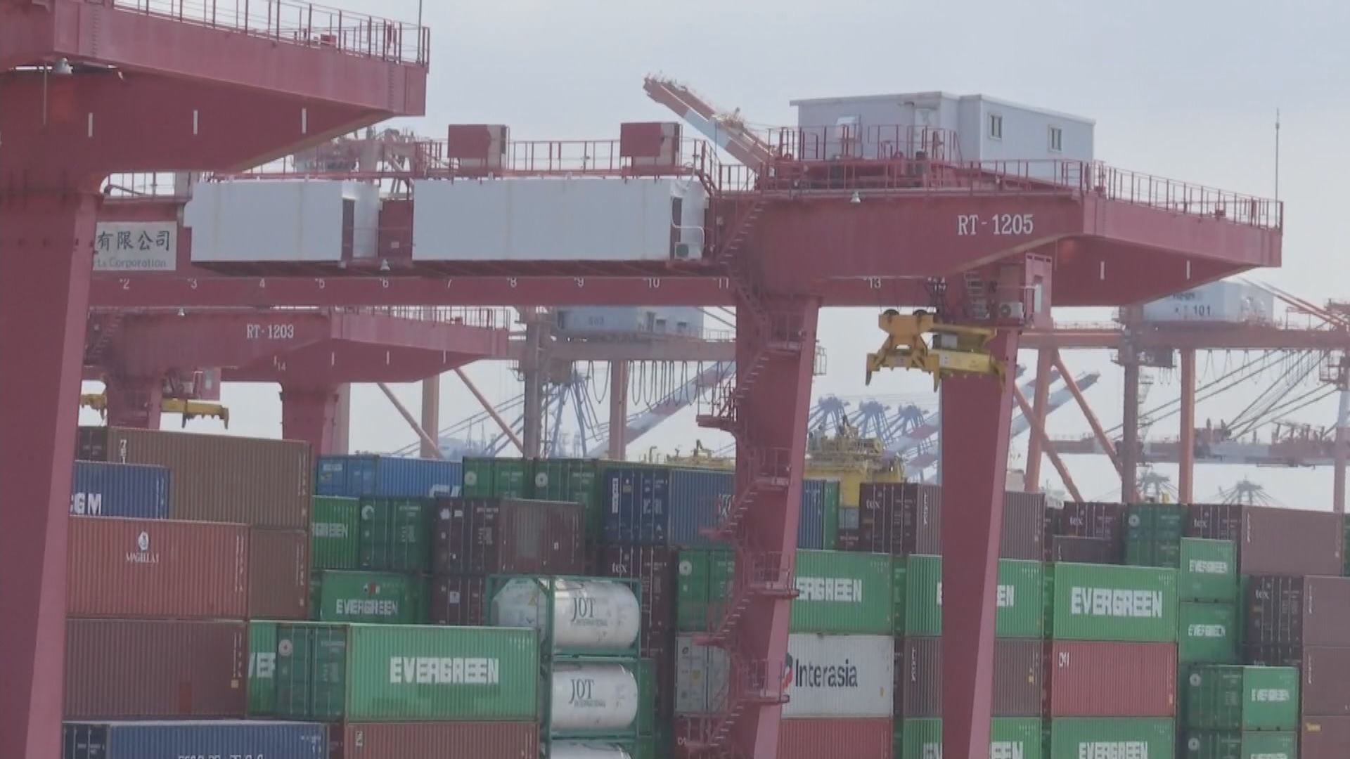 Evergreen Marine Year-end Bonus: 45 to 52 Months' Salary 長榮海運年終約45個月  部分可至52個月
