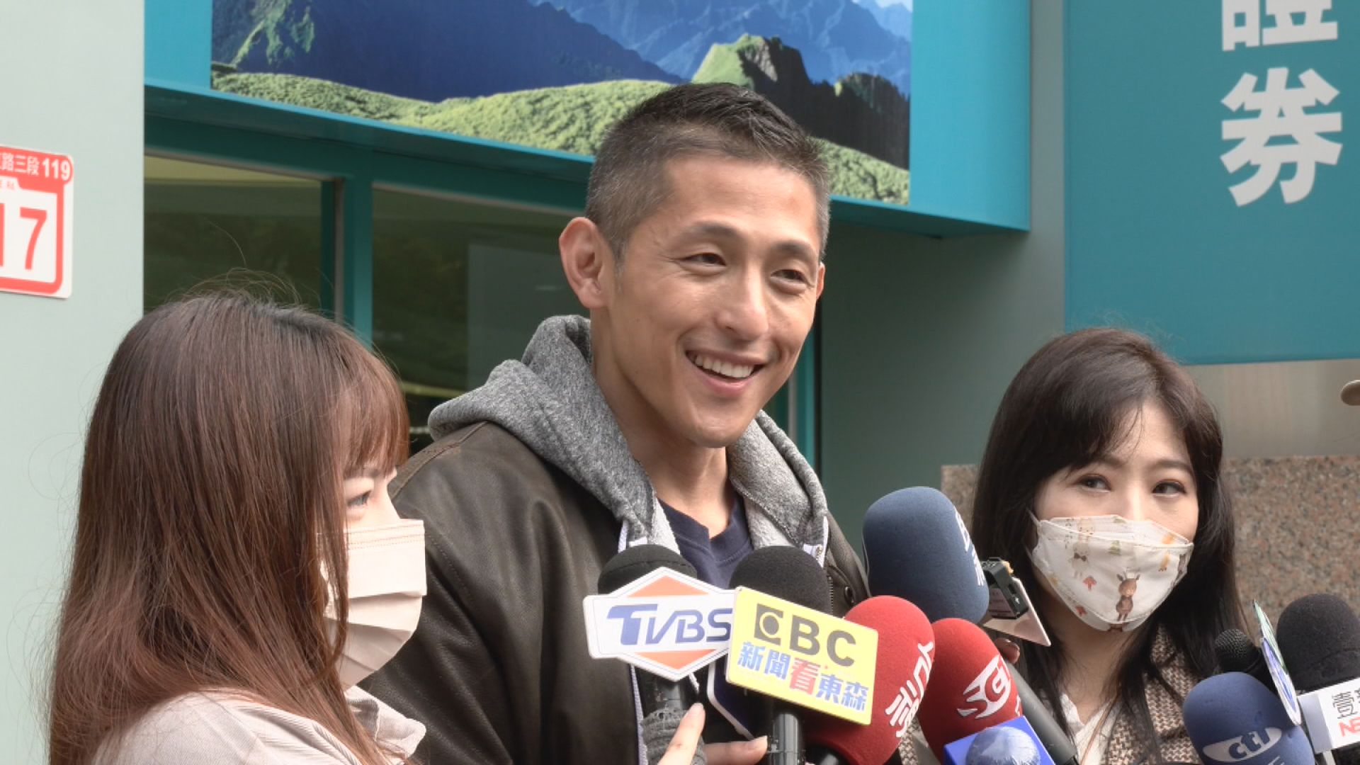 Accusations Fly in Taipei City Legislative By-election 吳怡農批王鴻薇不斷謾罵抹黑  王要求提證據