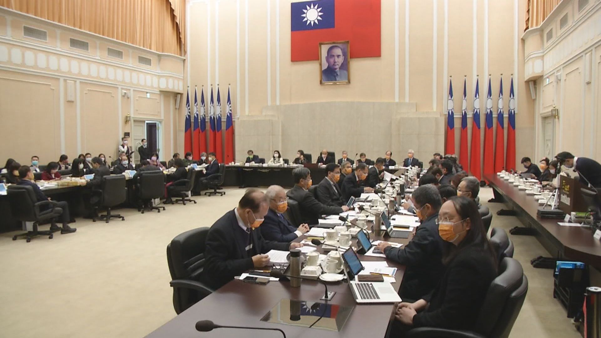Special Budget Plan Sent to Legislature for Review 政院特別條例送立院  確定再延會至1/19