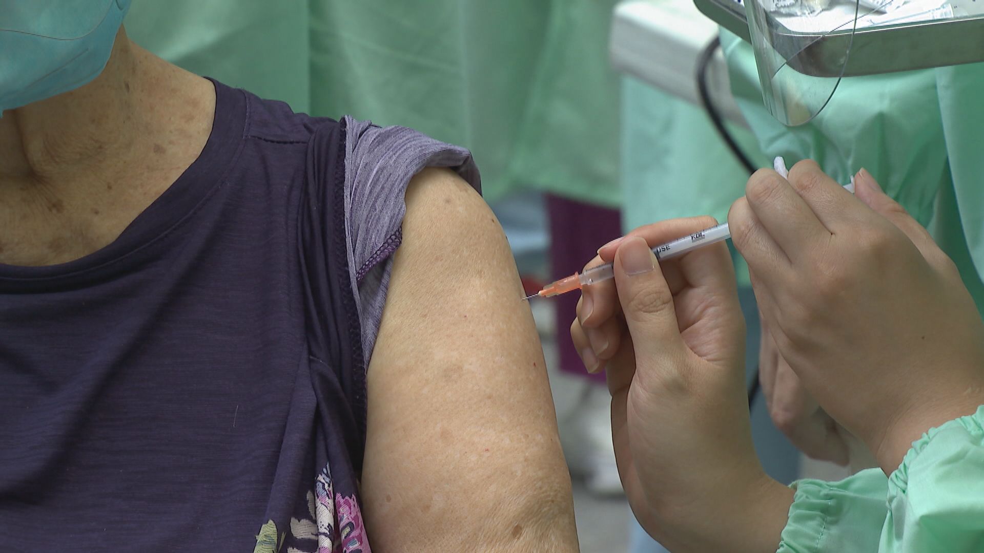 COVID-19 Vaccines to Become Normalized 薛:期盼傳染病防治法修法  疫苗常態化