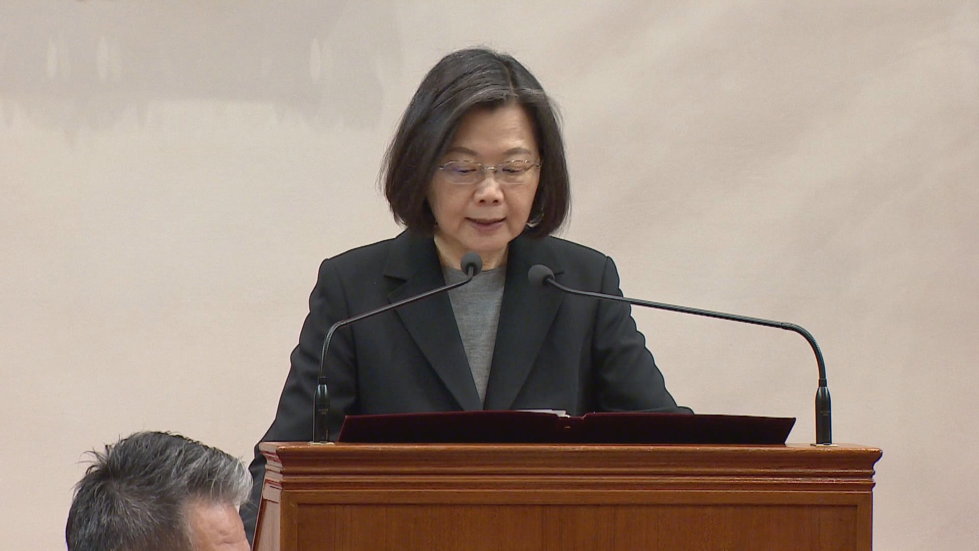 Tsai's Stopover in US Conforms With One-China Policy: US 蔡出訪過境美  美國務院:過境符一中政策