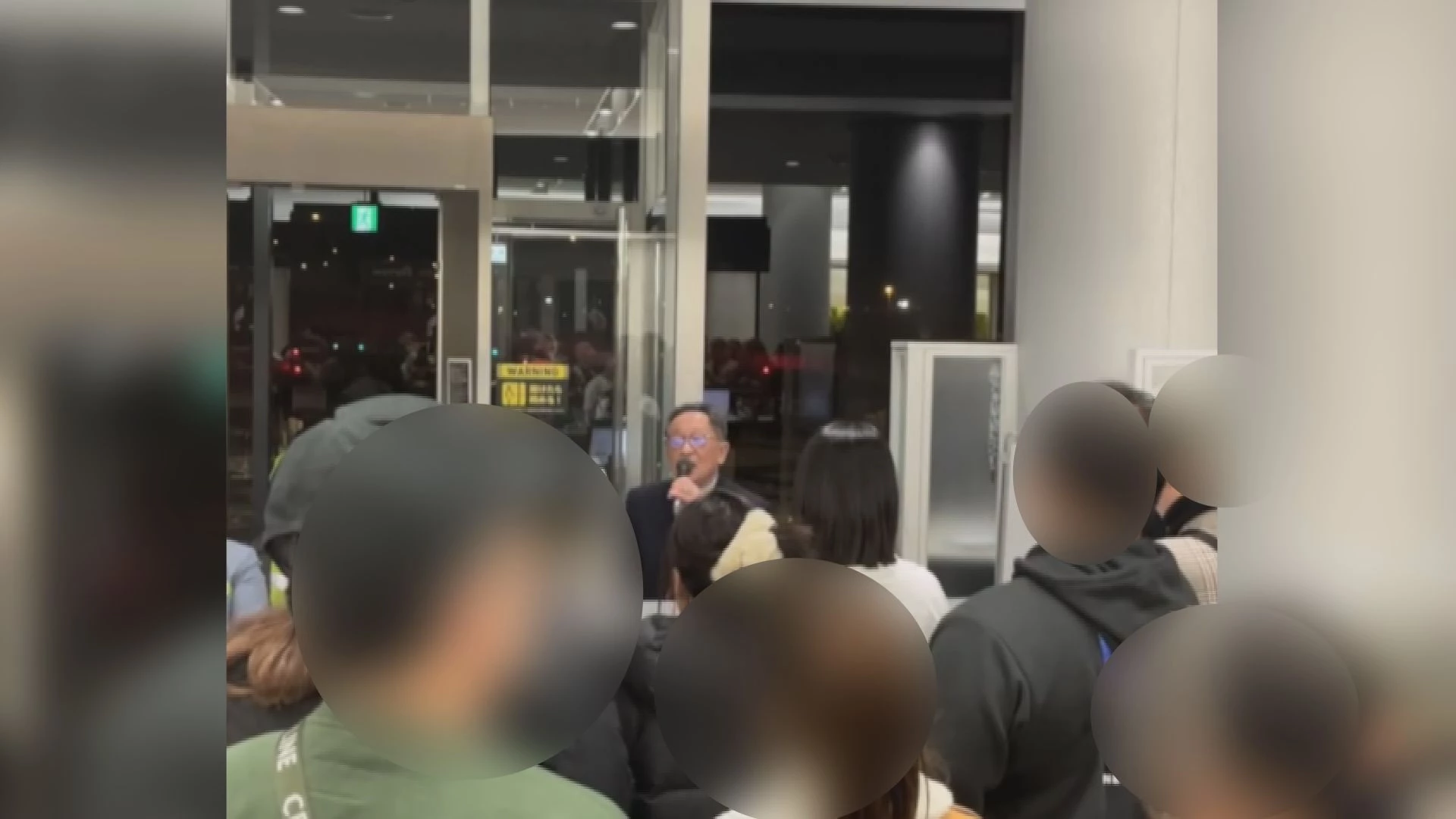 ″泰獅”駕駛艙玻璃若像予空橋挵破 臨時停飛 ｜ 公視新聞網 PNN