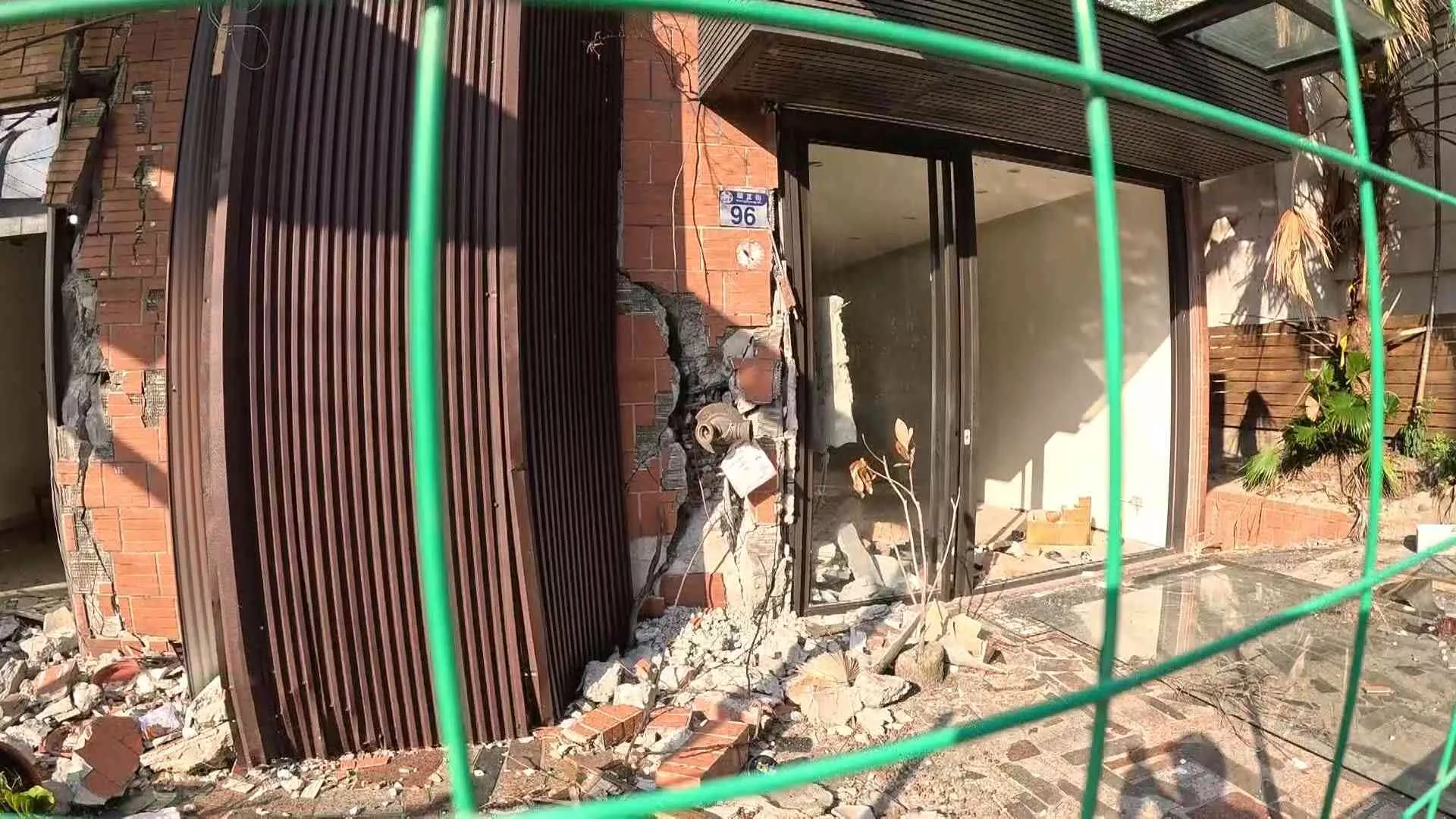 9/16晚間播出：0403花蓮震後：貼上紅單 回不去的家以及斷層帶上的居住選擇