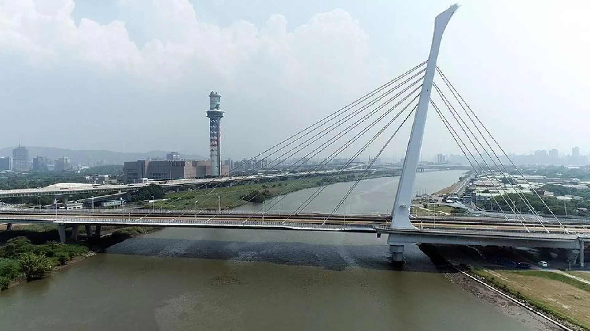 10/21 週一晚間十點：我們需要什麼樣的耐震橋｜台灣橋梁體檢