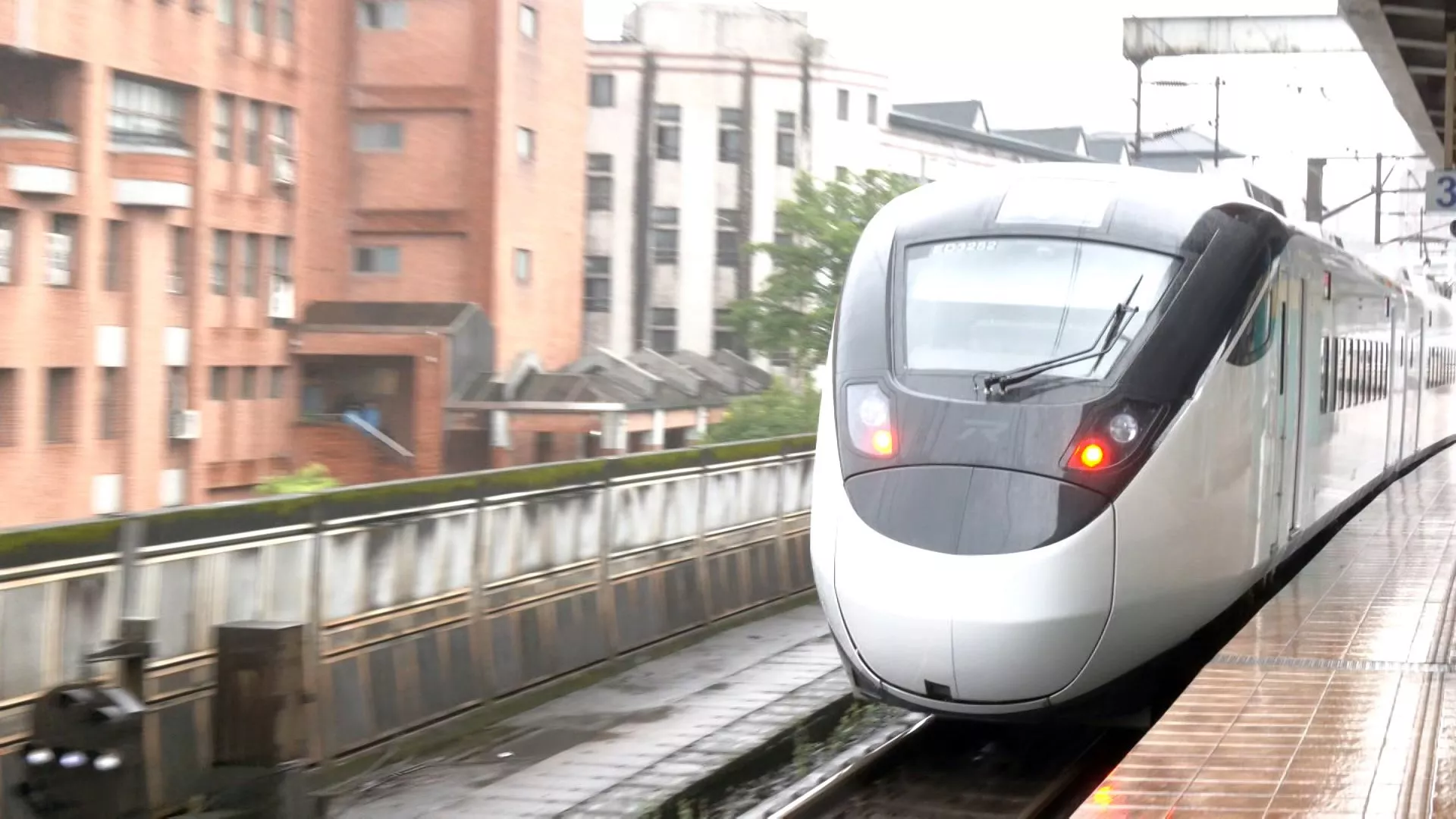 TRC tambah 11 shift kereta jalur barat dengan sarana kursi bebas per tanggal 24