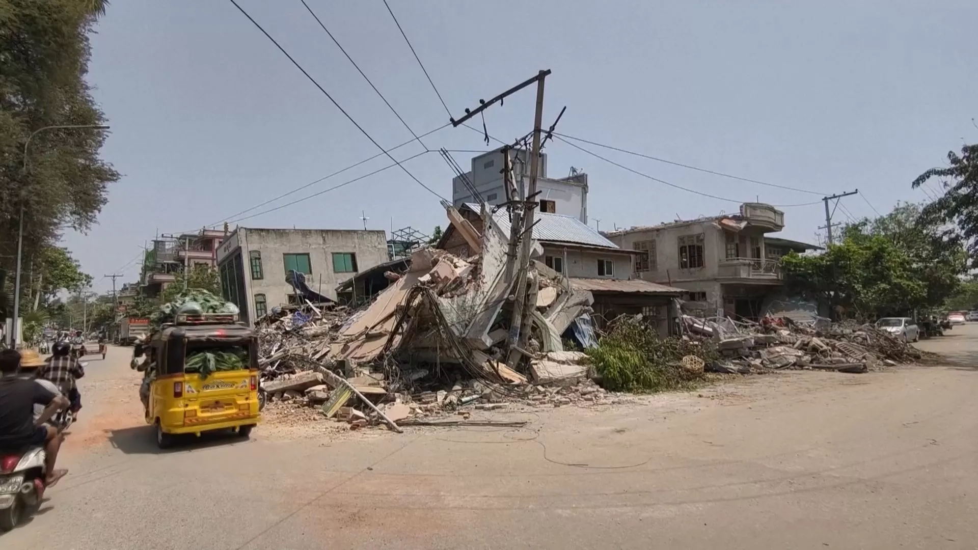 Gempa dahsyat Myanmar: 2.000-an meninggal, 4.000 luka-luka, 270-an hilang
