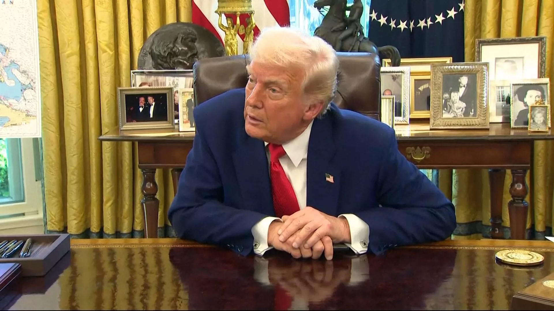 Mỹ hoãn áp thuế 90 ngày và giảm xuống 10% cho 75 nước