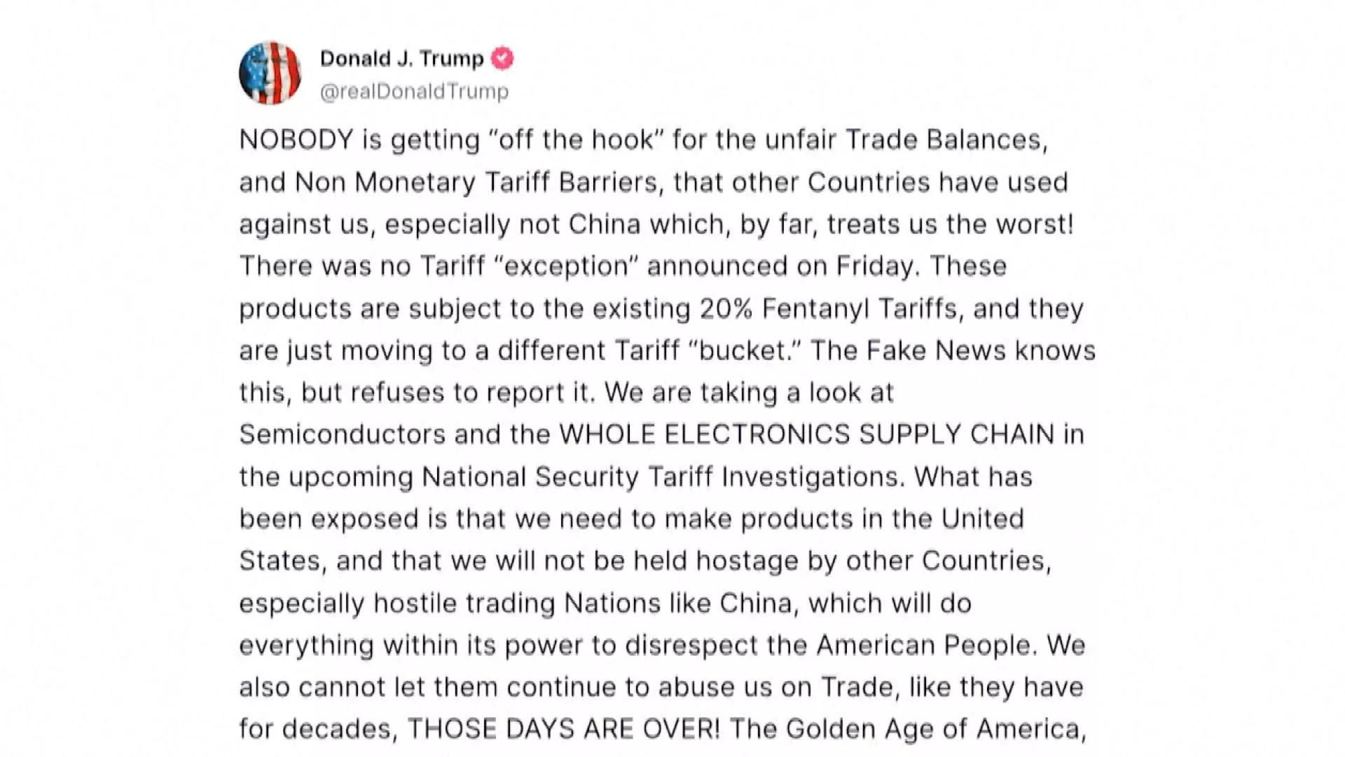 Ông Trump vẫn đánh thuế 20% đối với chip và hàng điện tử