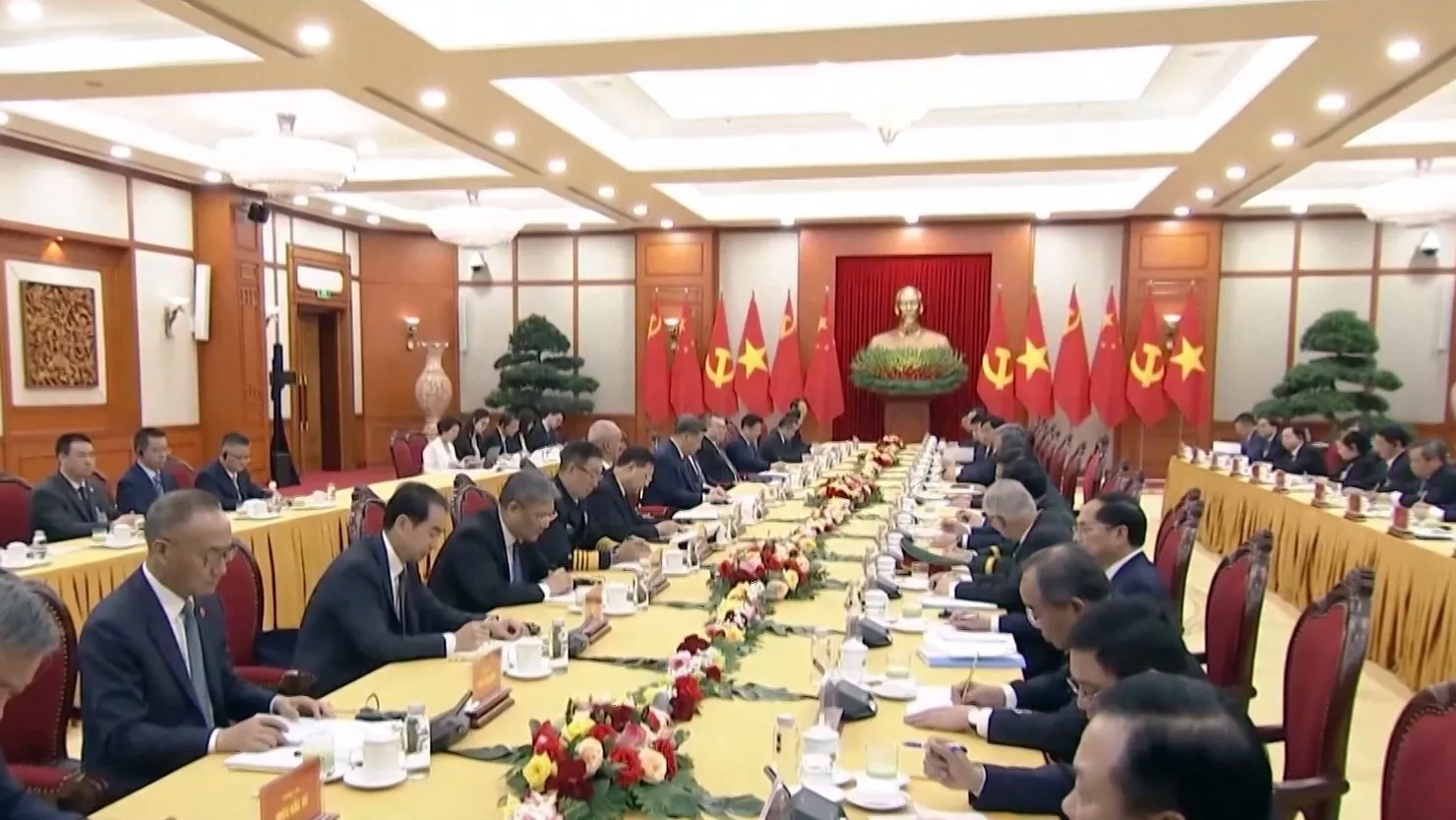 Thế khó của Việt Nam trong cuộc chiến thương mại Mỹ - Trung