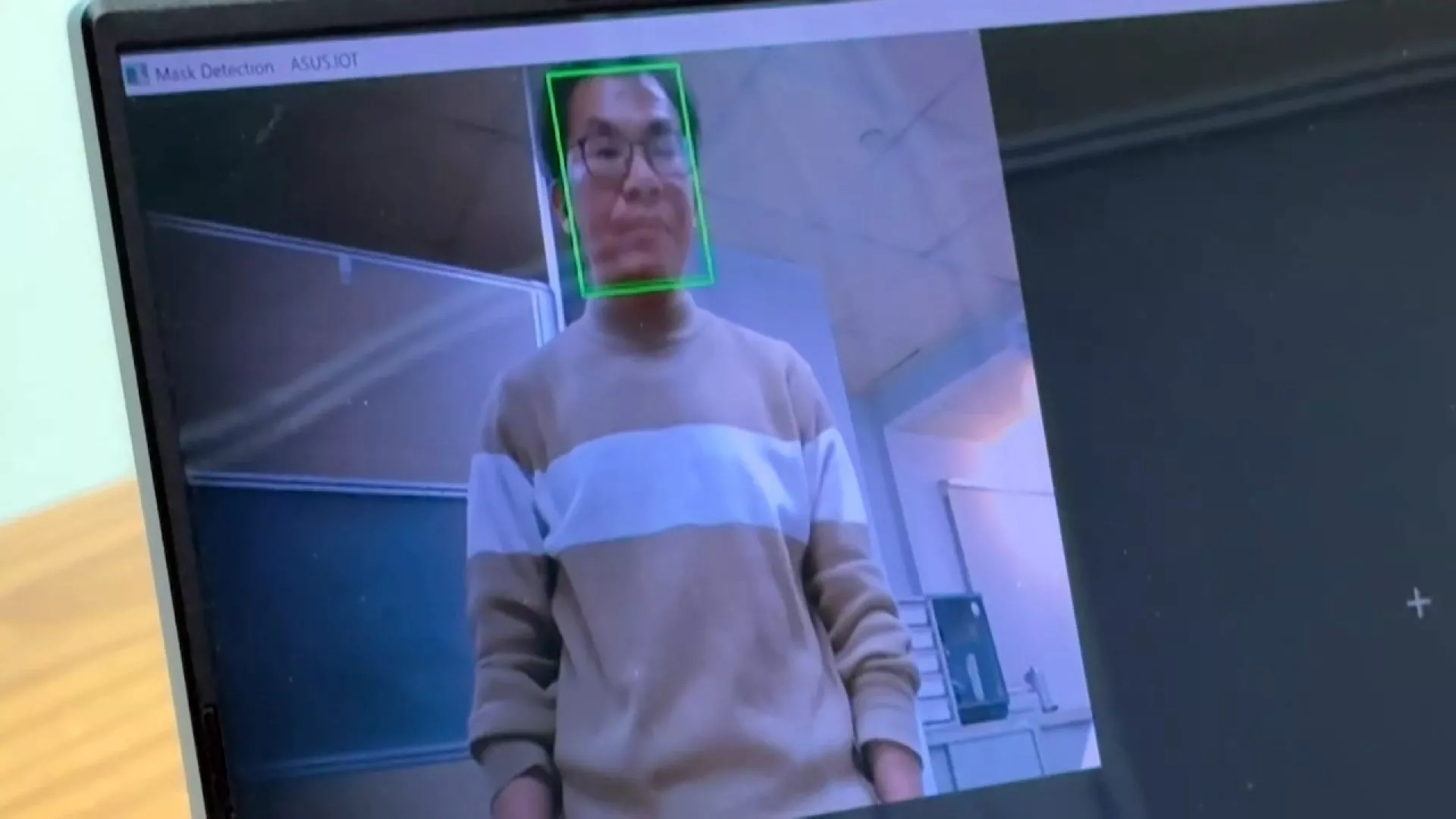 Chống lừa đảo: Đài Nam yêu cầu bỏ khẩu trang khi rút tiền