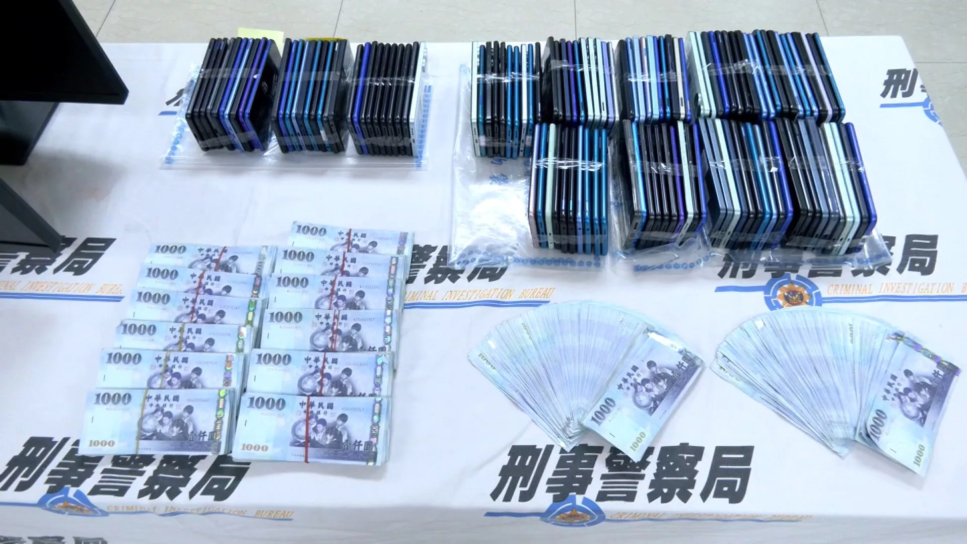 Triệt phá nhiều đường dây chuyển tiền "chui" về Việt Nam