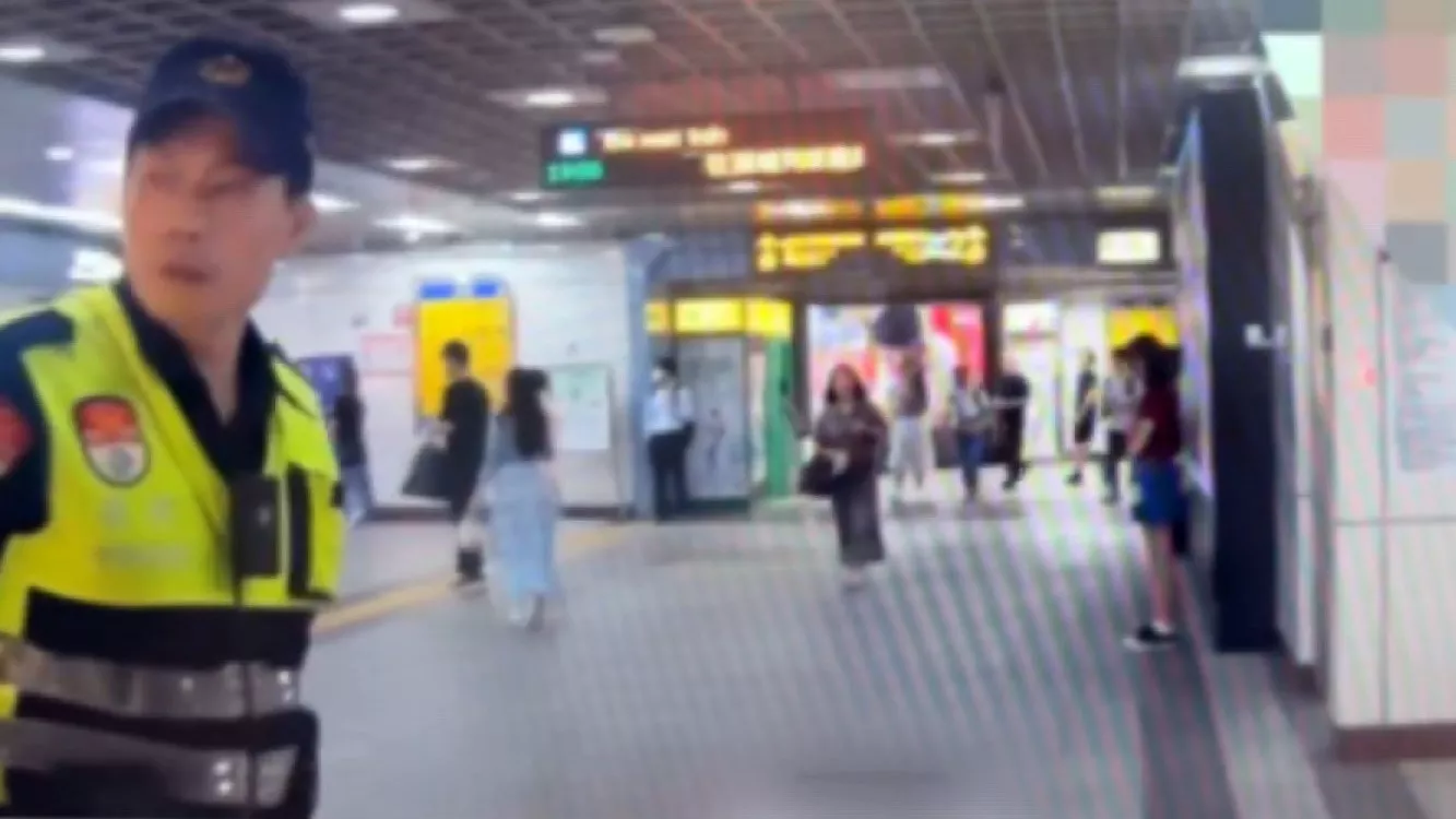 จับชายชาวโปแลนด์ลวนลามสาวบน MRT