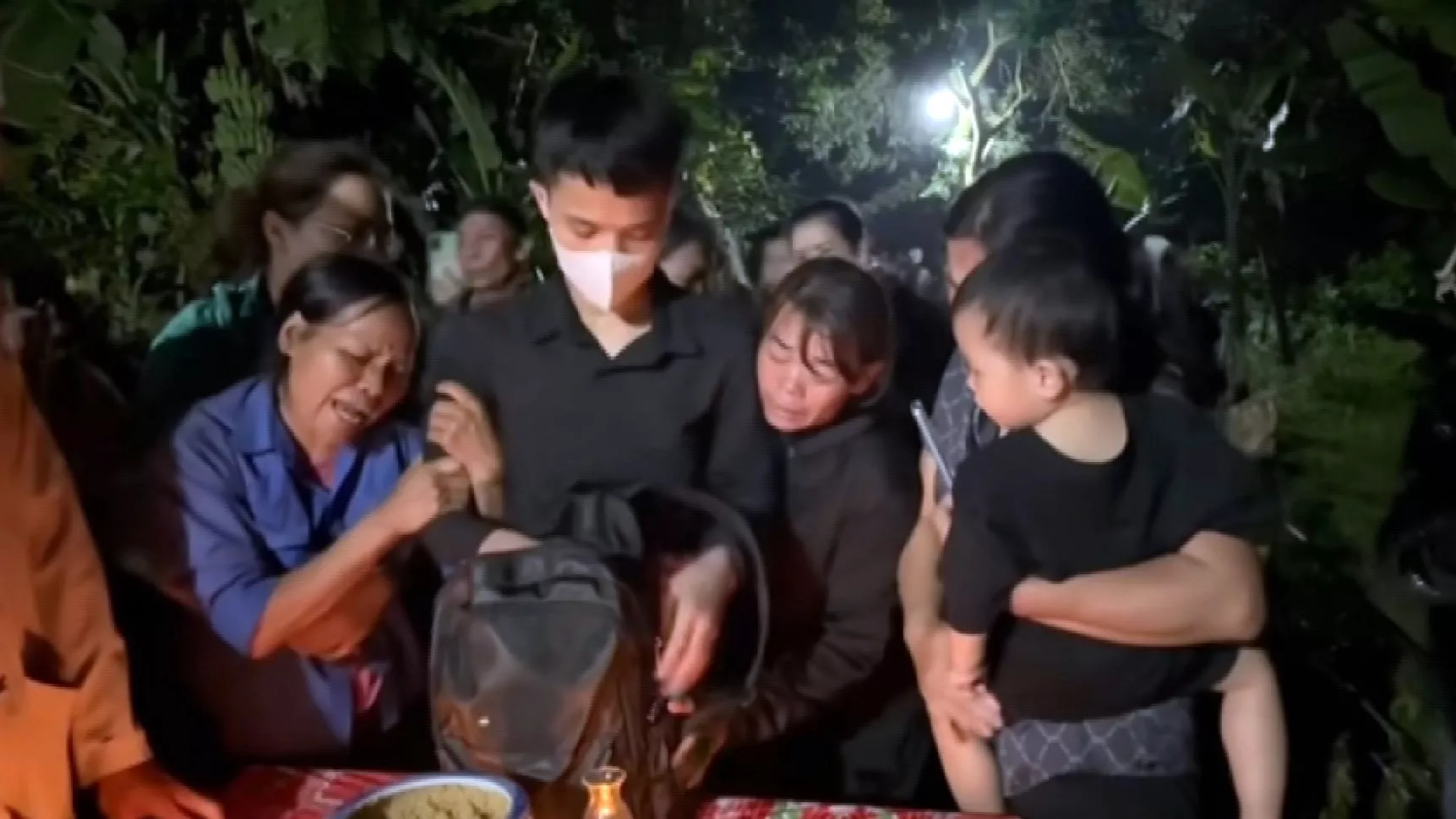 Vụ 4 người Việt nghi ngộ độc khí ở Đài Loan, tro cốt về quê nhà