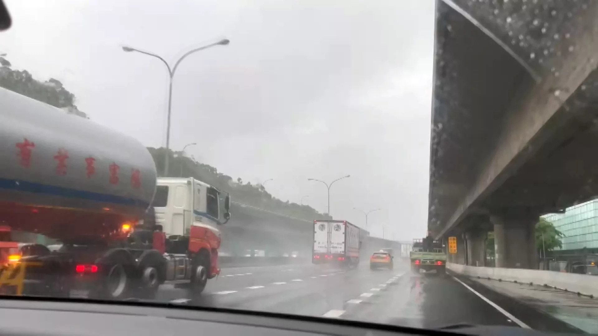 Fron awan tiba, potensi hujan deras di semua tempat meningkat dalam dua hari ini