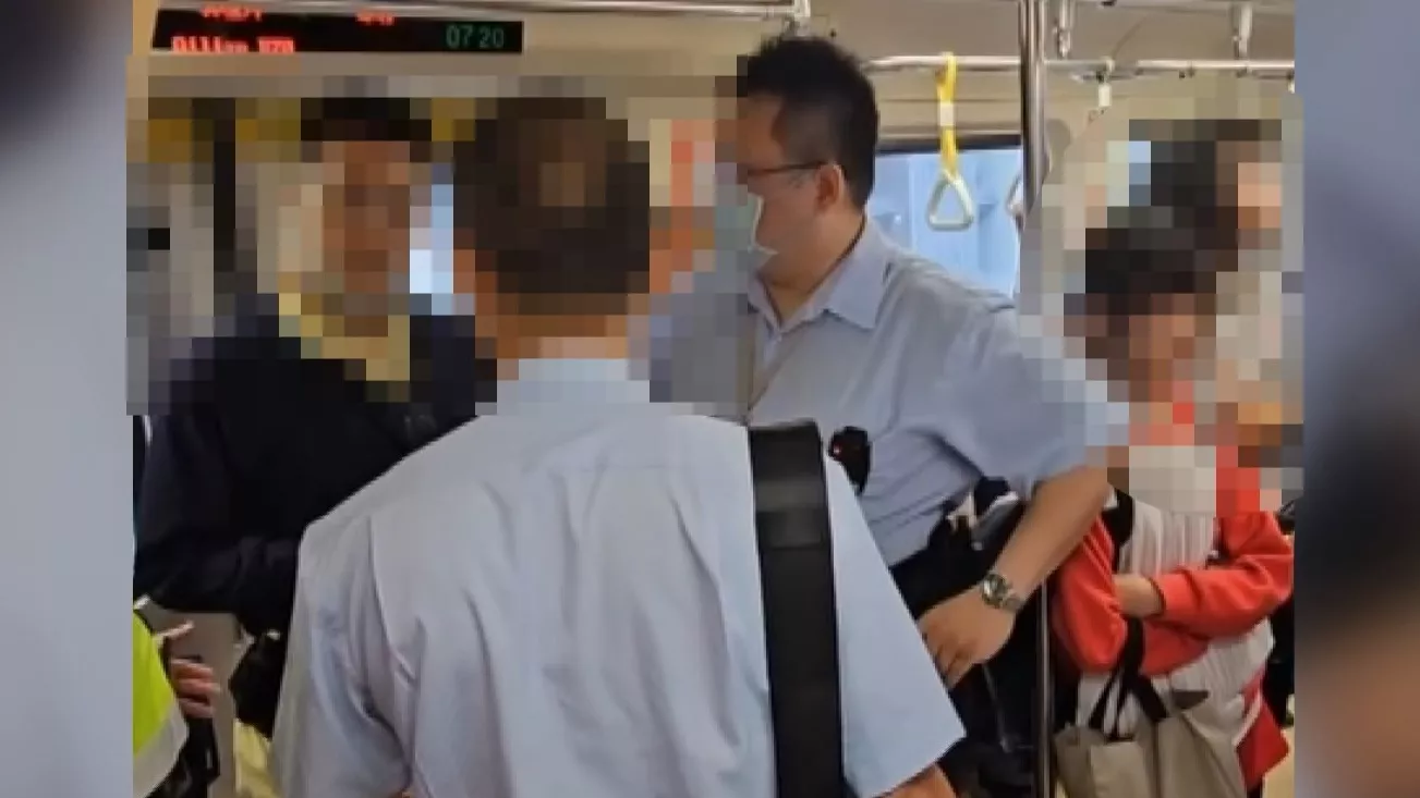 Membawa kursi lipat di MRT Taipei melanggar UU Transportasi Umum