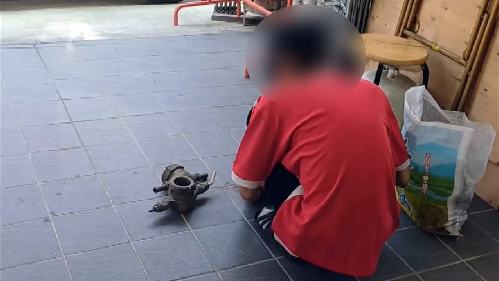 ชายวัย 21 ไม่มีชื่อในทะเบียนบ้าน 