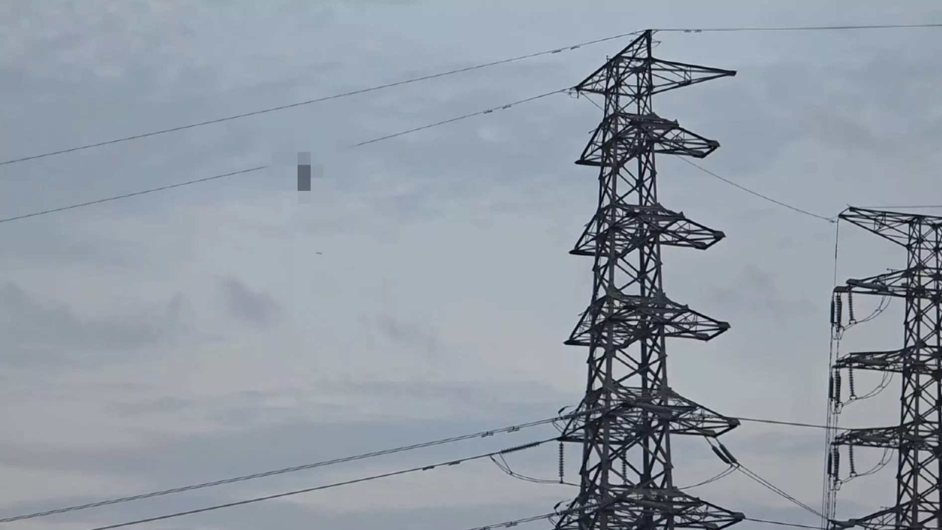 Kasus kematian janggal di Taoyuan, jasad pria tergantung di kabel tegangan tinggi