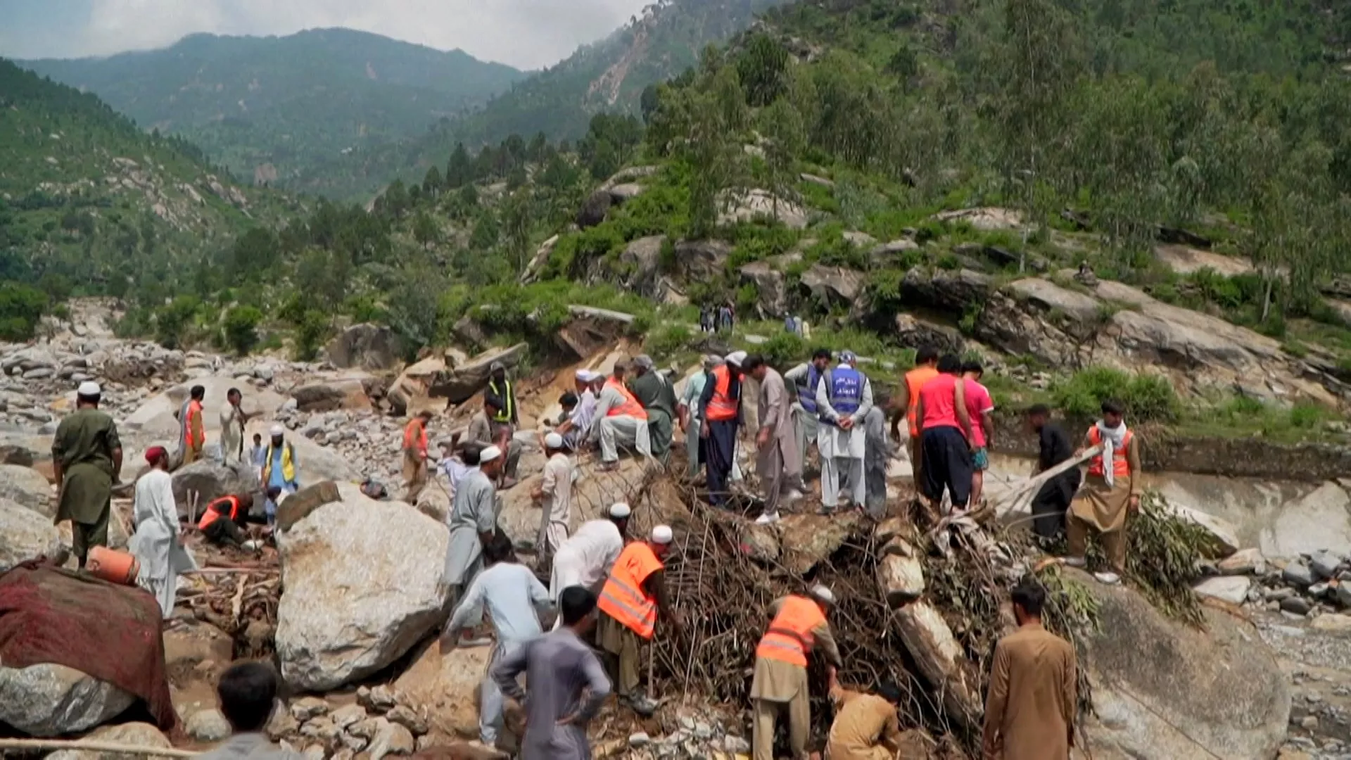 Lũ lụt tại Pakistan ít nhất 344 người chết, 200 người mất tích