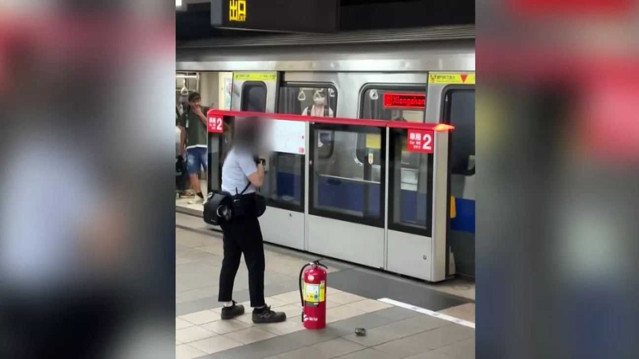 Asap tebal di gerbong MRT Taipei, penumpang panik turun kereta