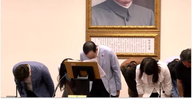 朱立倫感謝支持者 宣佈黨魁欲交予盧秀燕