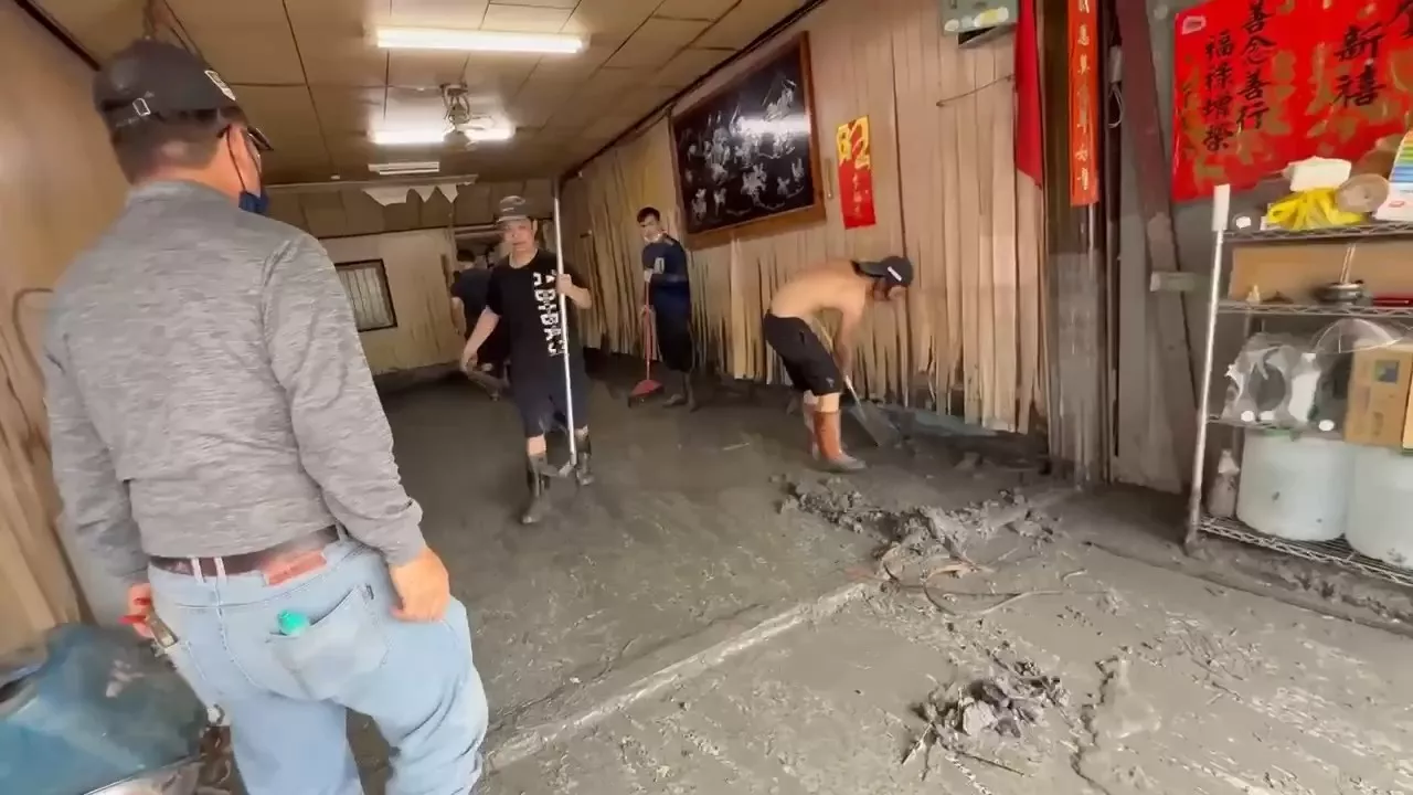 Cộng đồng Việt Nam và Indonesia hướng về vùng thiên tai