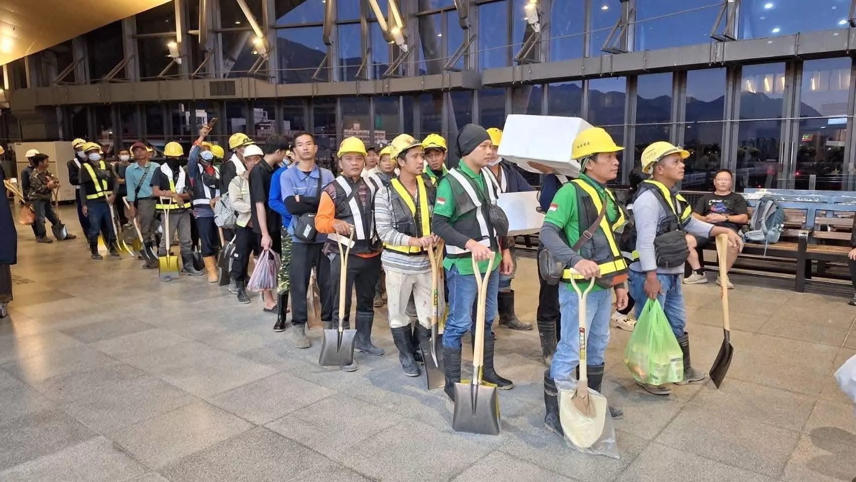 PMA Indonesia dan Vietnam bentuk tim "Ksatria Sekop" bantu pemulihan Hualien