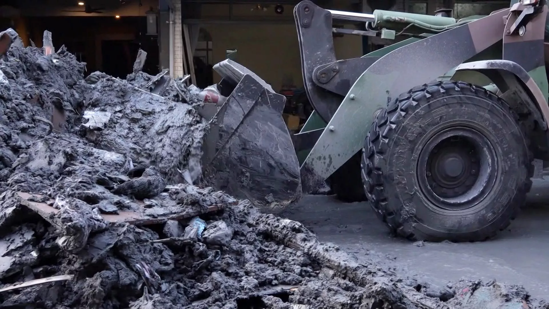 Pembersihan berlanjut, Desa Guangfu diharapkan pulih sebelum Festival Bulan