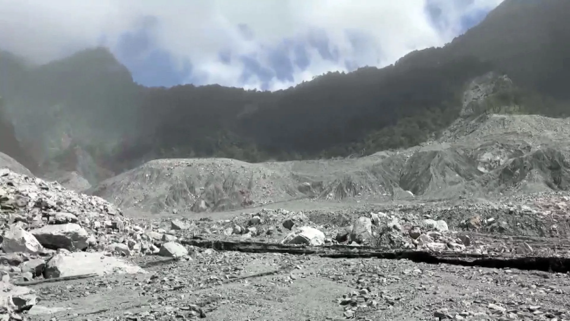 Habiskan waktu pp 5,5 hari, tim khusus tinjau danau penghalang Sungai Matai'an