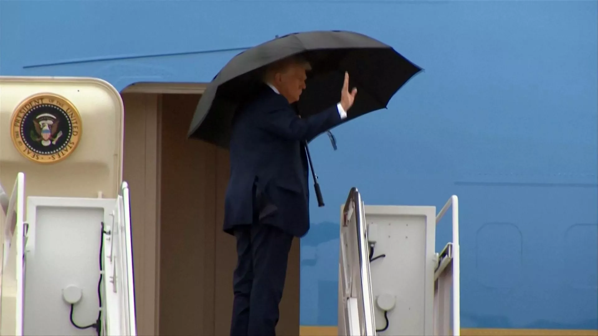 Terkait perang dagang AS-Tiongkok, Trump klaim hubungan baik dengan Xi Jinping 