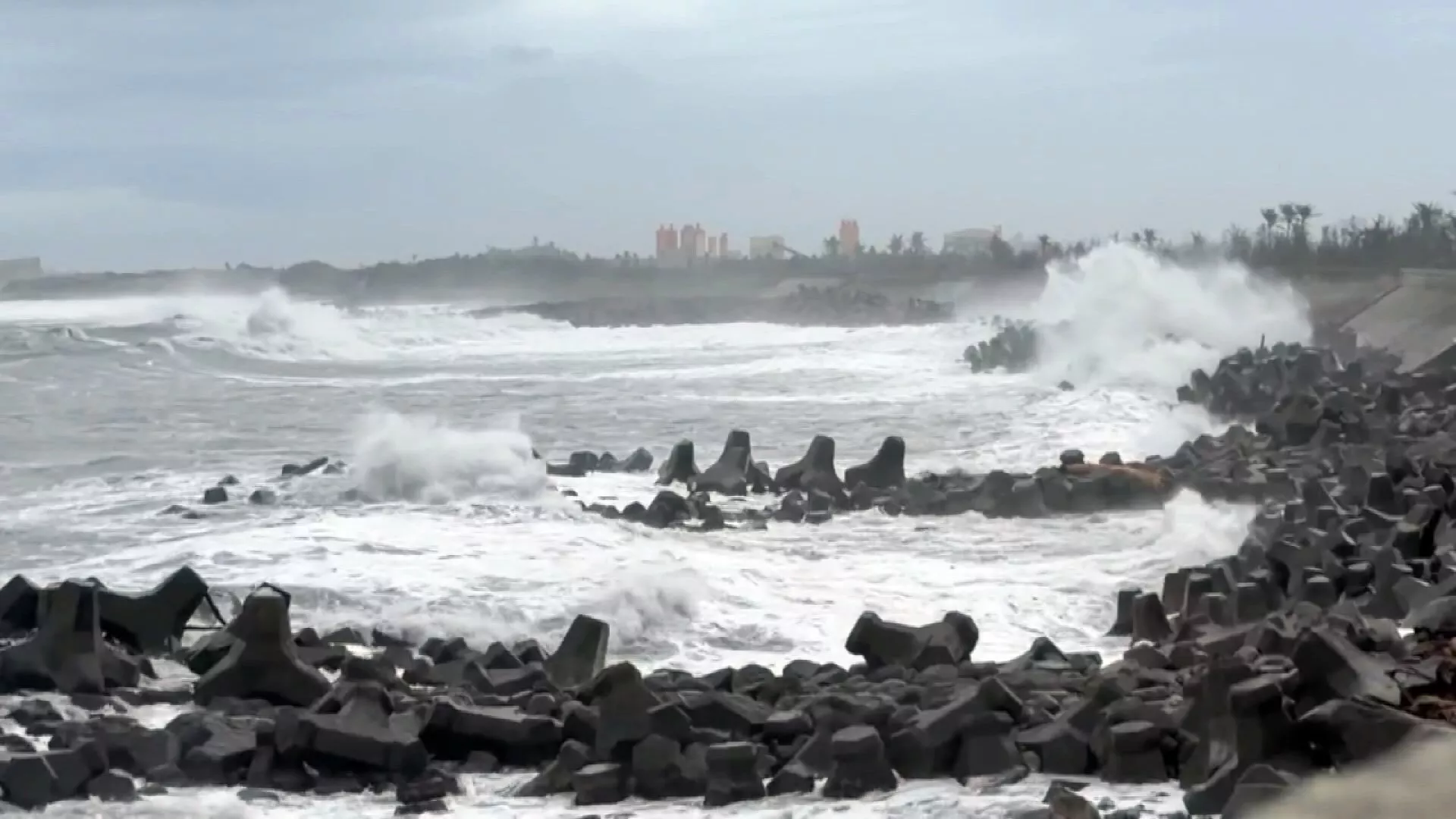 Từ Gia Nghĩa trở về phía Nam ban hành cảnh bão trên đất liền