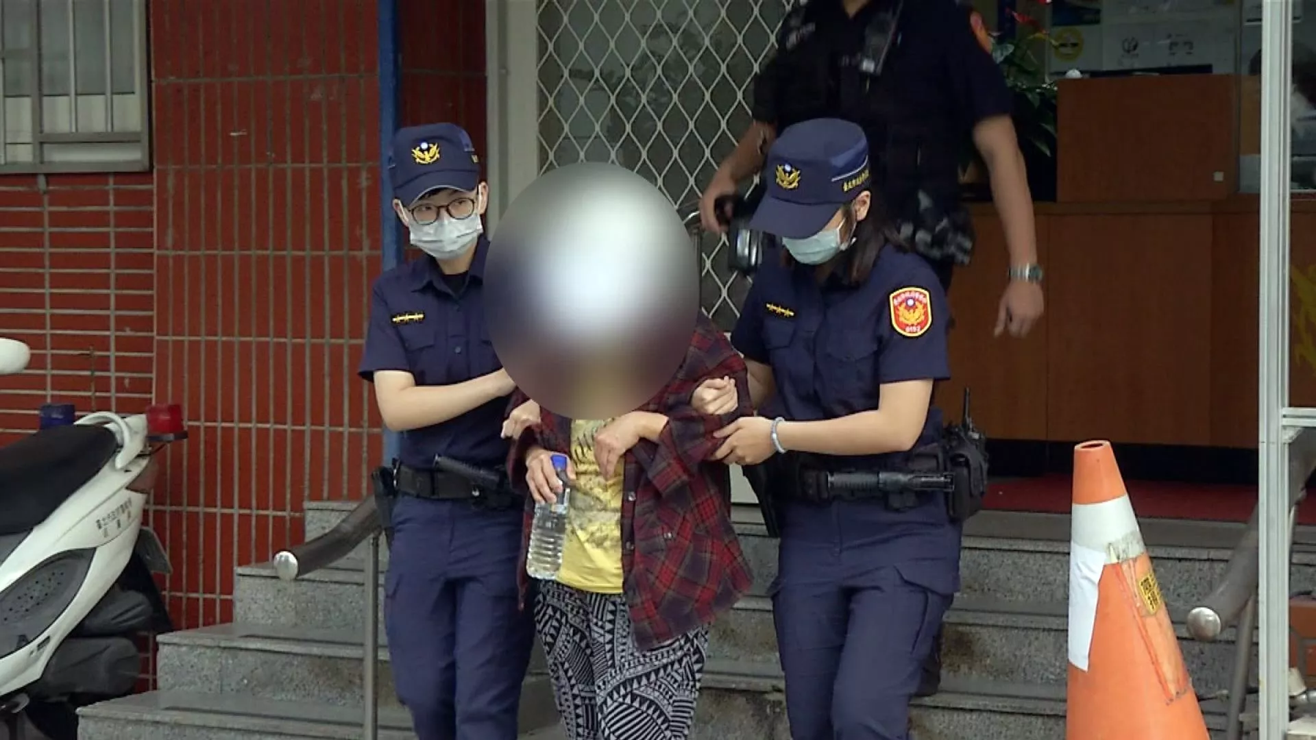 Xin đặc xá cho người mẹ già sát hại con liệt giường suốt 50 năm