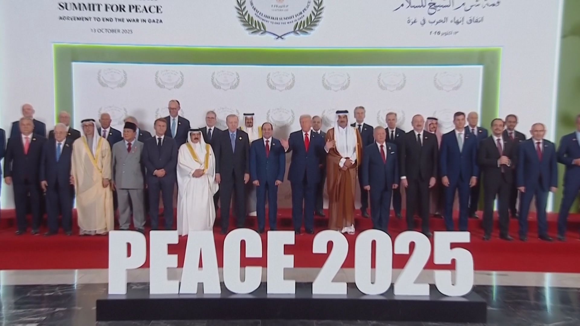 一張含有 西裝, 男人, 文字, 服裝 的圖片

AI 產生的內容可能不正確。