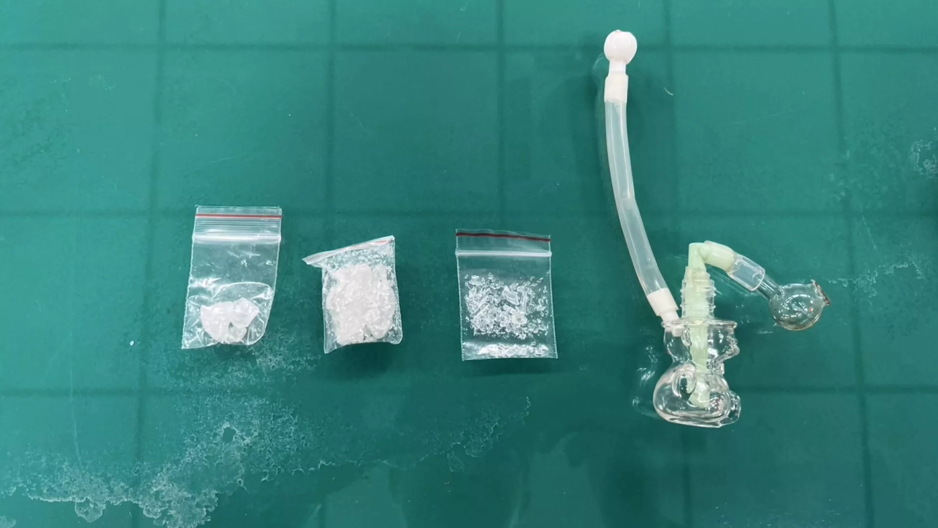 Nữ tài xế người Việt bị bắt do lái xe trong tình trạng "phê" ma túy