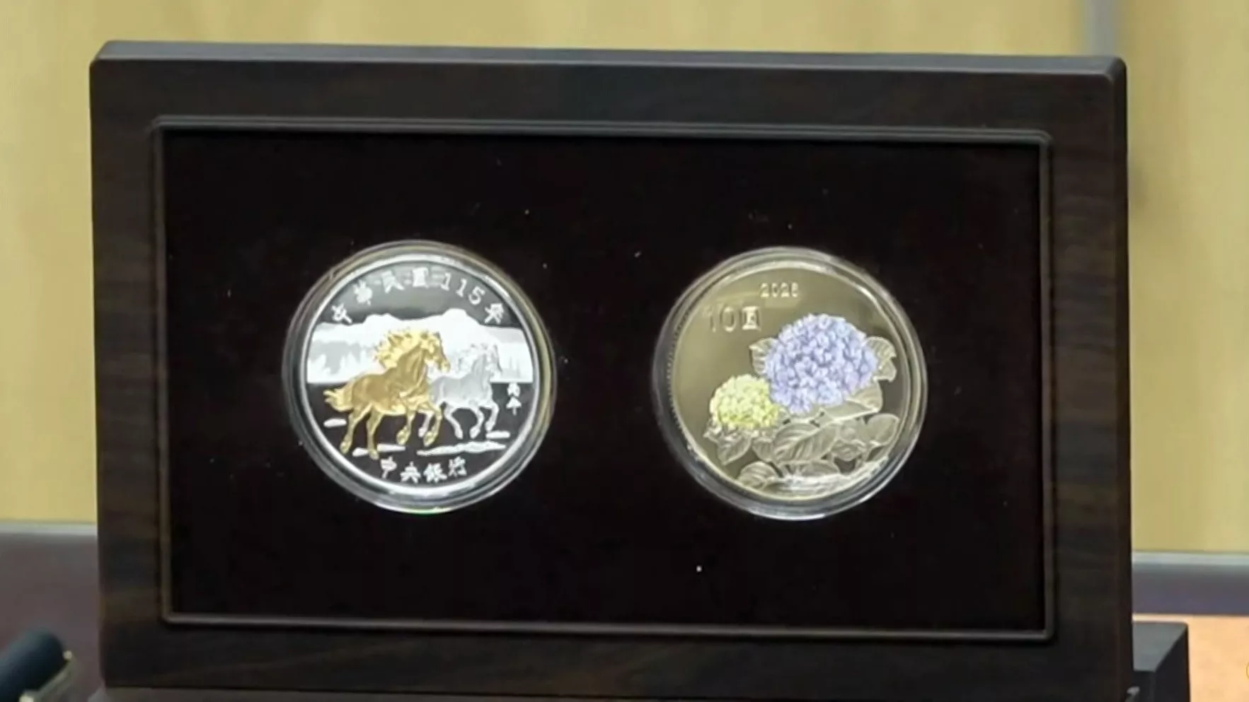 Harga bahan baku melambung, koin zodiak Tahun Kuda dijual seharga NT$2.450