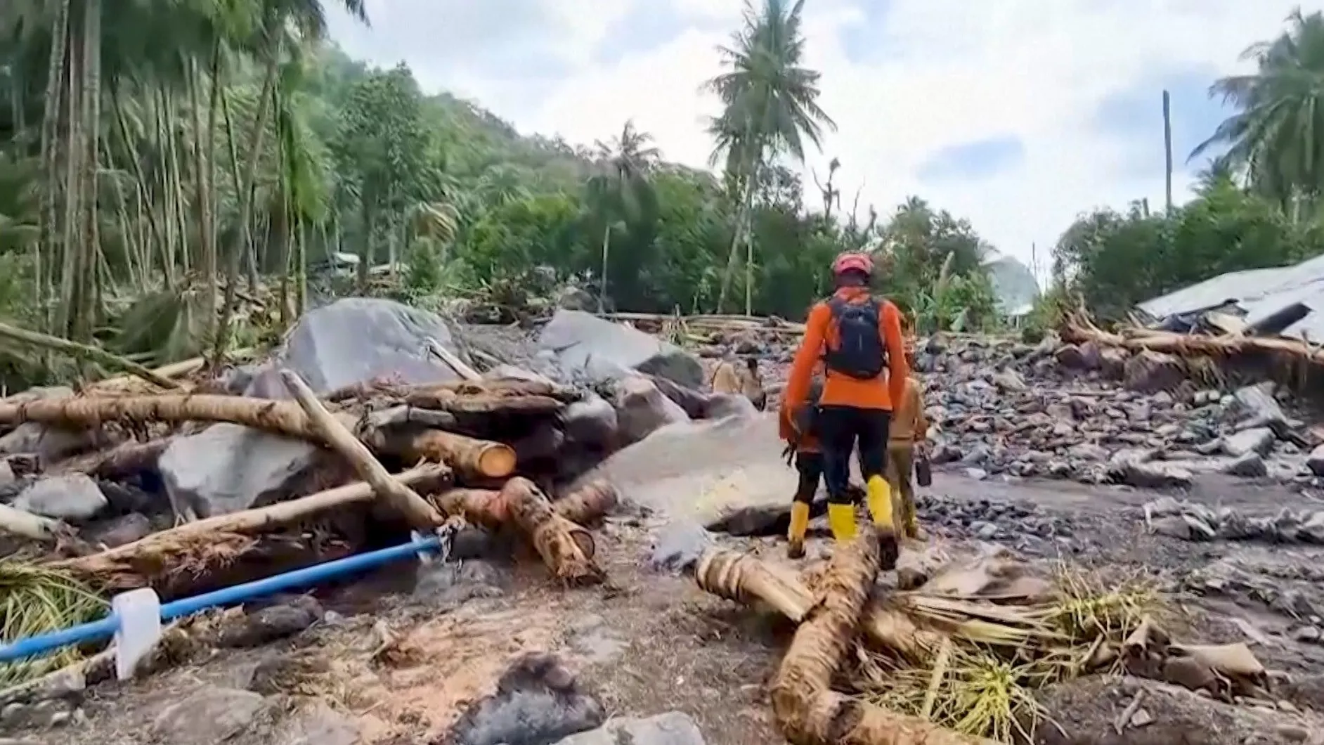 14 orang tewas akibat hujan lebat yang melanda Pulau Sion di Sulawesi Utara