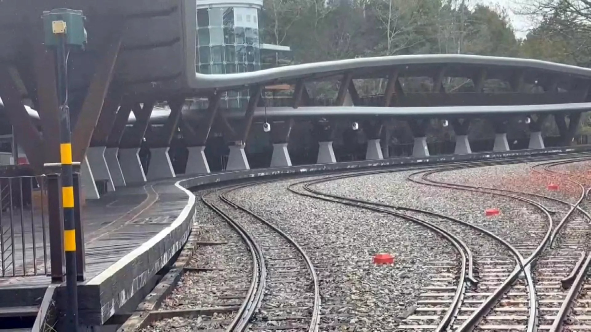 Không khí lạnh bao trùm, tuyết rơi tại Alishan