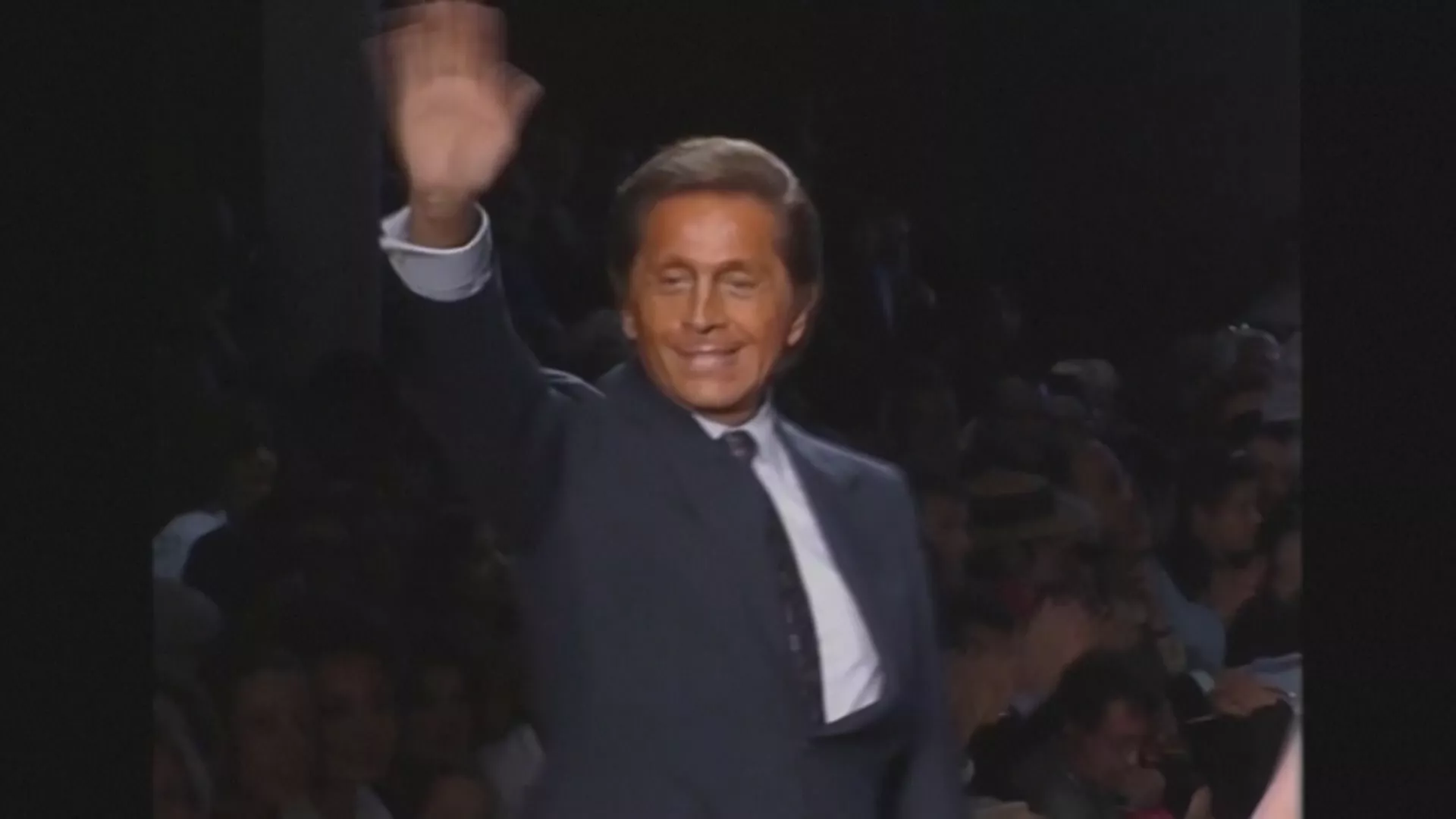 義大利時尚巨擘範倫鐵諾辭世 享耆壽93歲