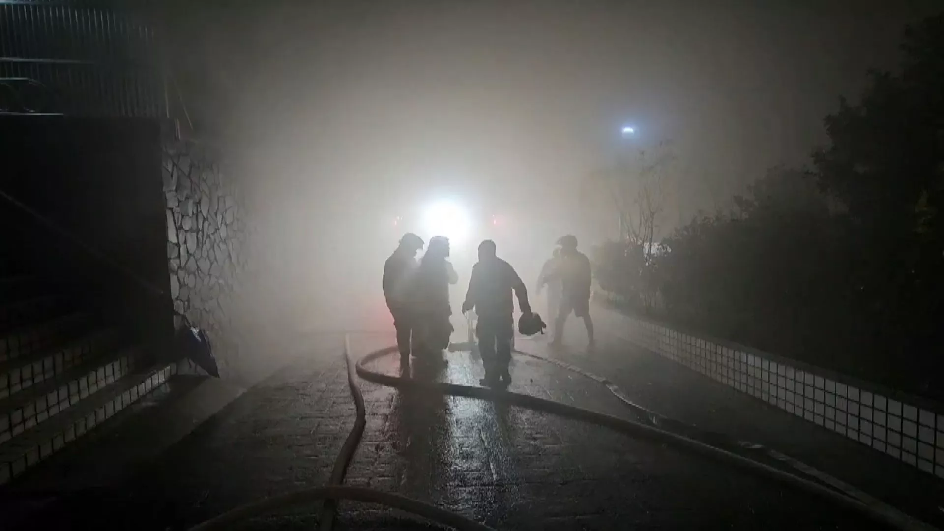 Cháy lớn ở Cơ Long, một lính cứu hỏa hy sinh khi làm nhiệm vụ