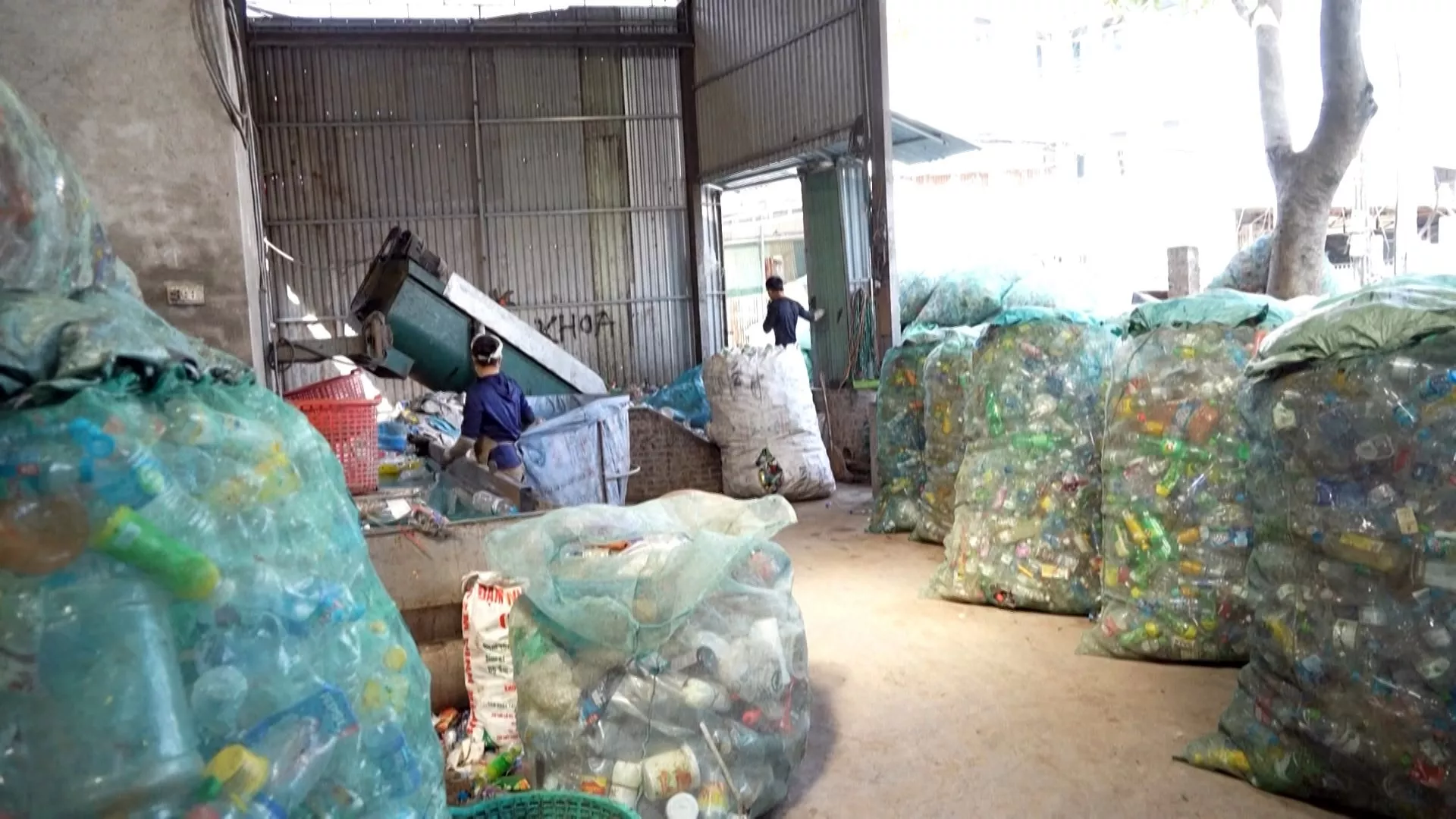 Việt Nam và bài toán hơn 1 triệu tấn rác nhựa mỗi năm