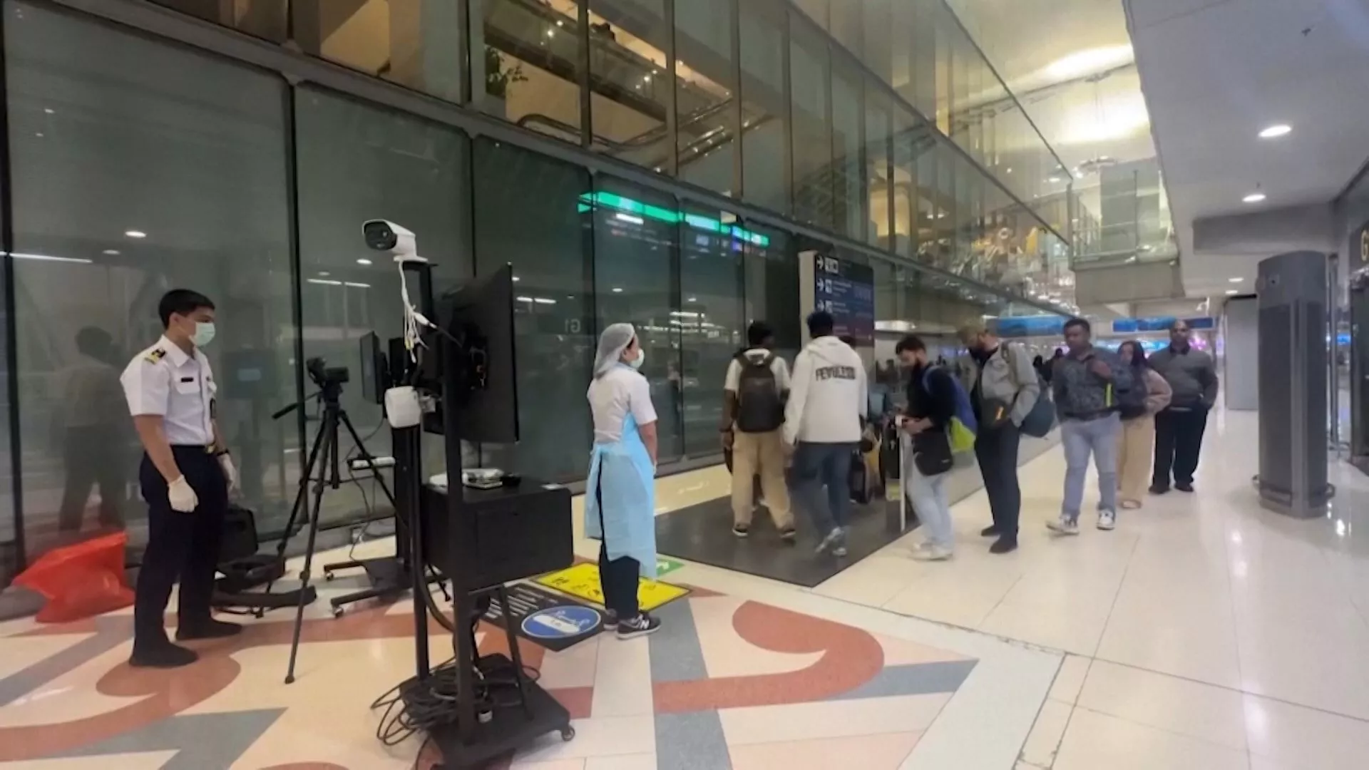 Thái Lan, Việt Nam, Indonesia thắt chặt sàng lọc tại sân bay