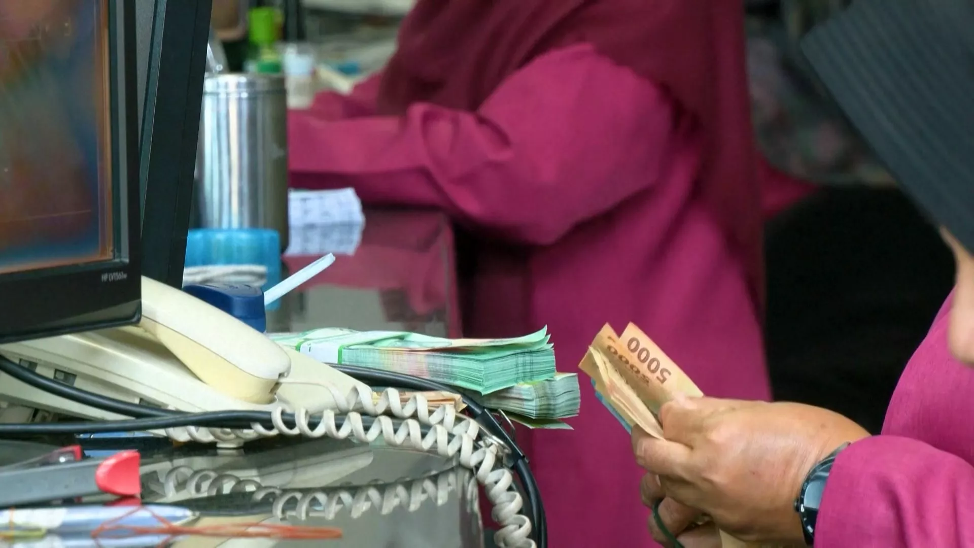 Kontroversi pengangkatan Thomas Djiwandono, Rupiah anjlok ke titik terendah