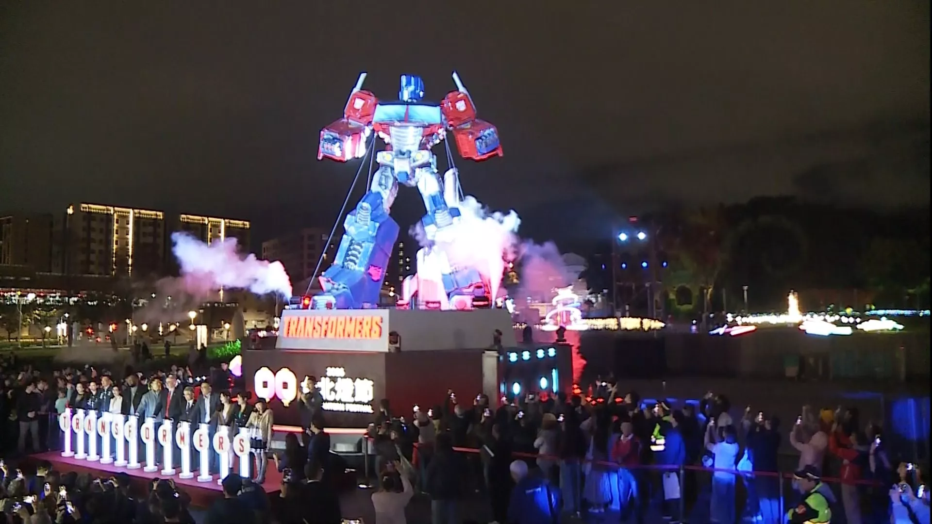 Pecahkan tradisi, Festival Lentera Taipei tampilkan 2 lampu utama+2 karakter IP