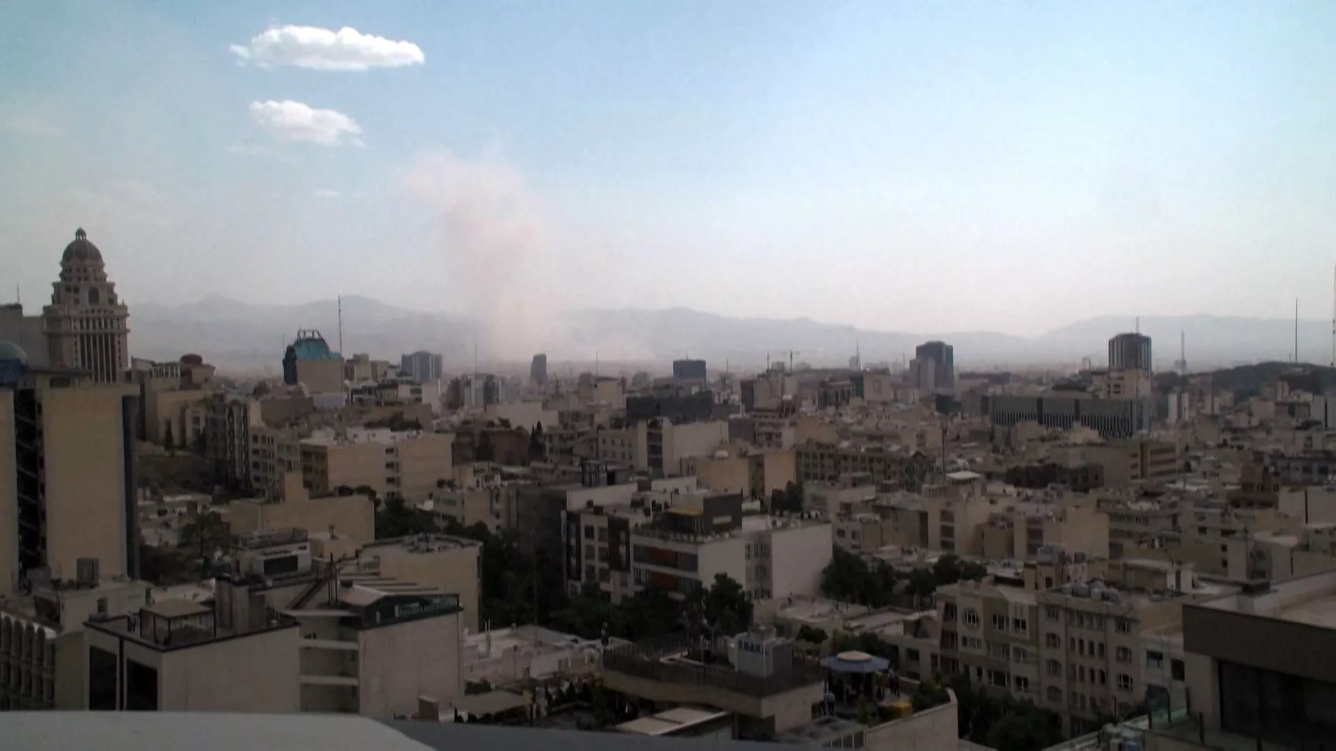 สนามบินดูไบถูกโจมตีจนต้องปิด ฮับการบินตะวันออกกลางเป็นอัมพาต