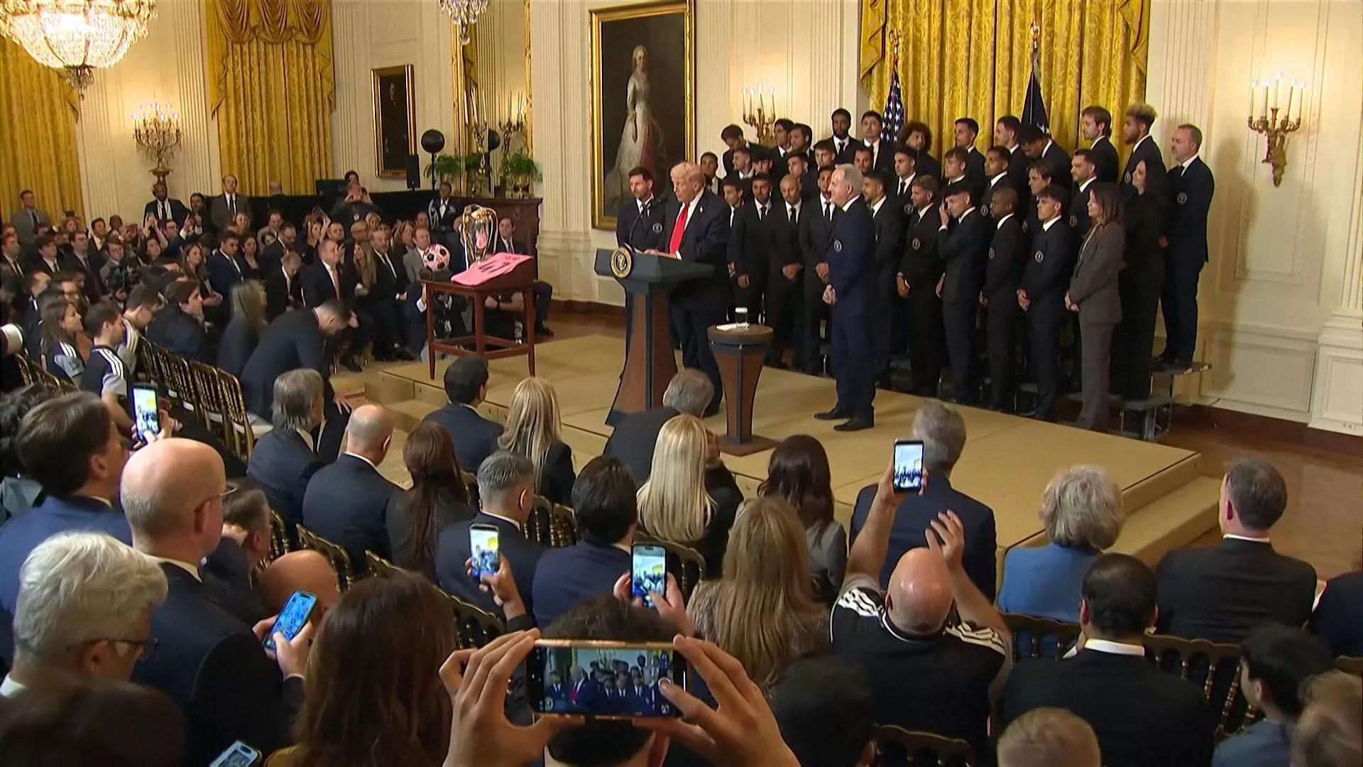 ทรัมป์ปิดประตูเจรจา ประกาศถล่มกองทัพเรืออิหร่านราบคาบแล้ว