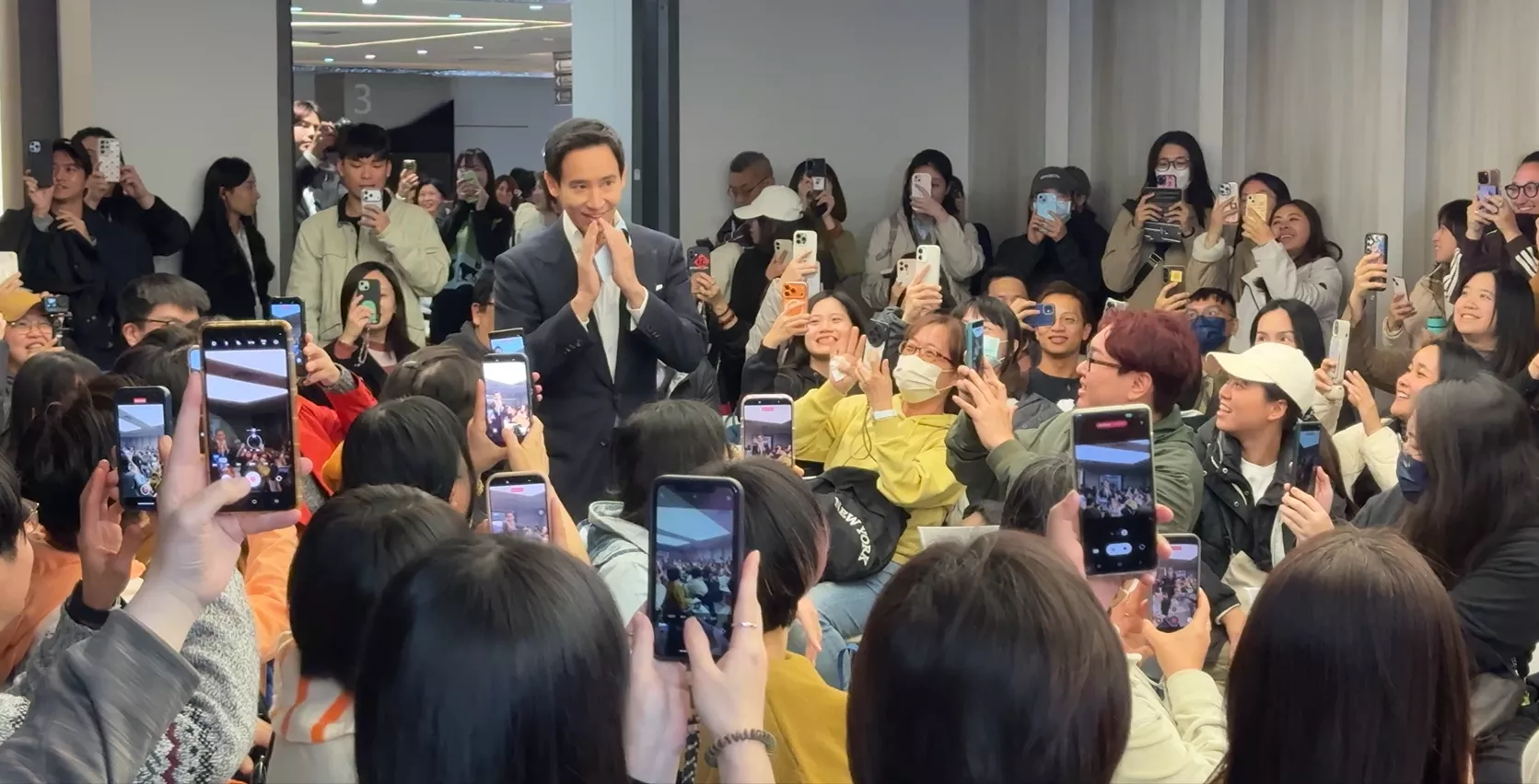 皮塔來台舉辦簽書會