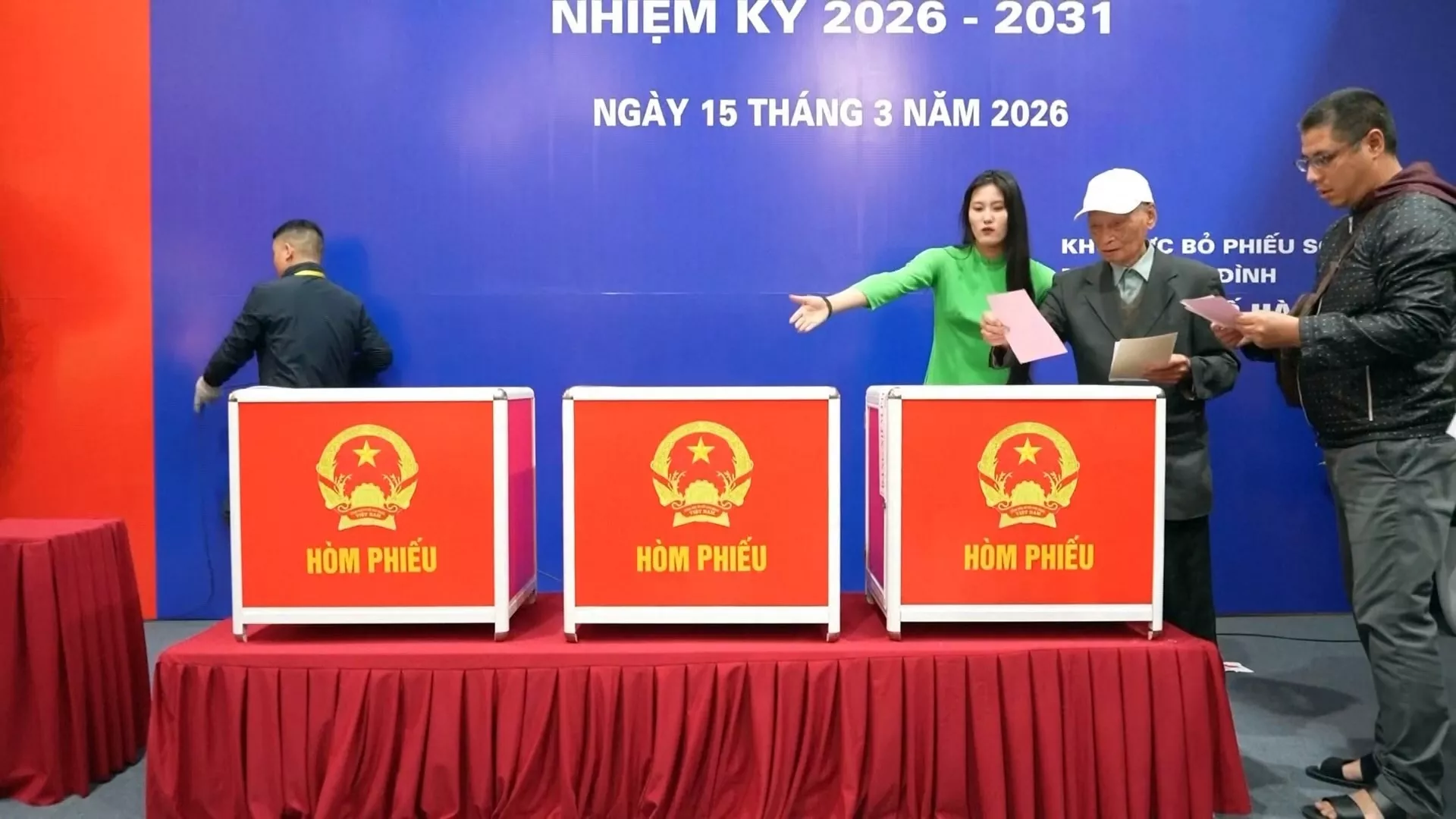 Việt Nam bầu cử Quốc hội khóa 16, tỷ lệ cử tri bỏ phiếu đạt 99%