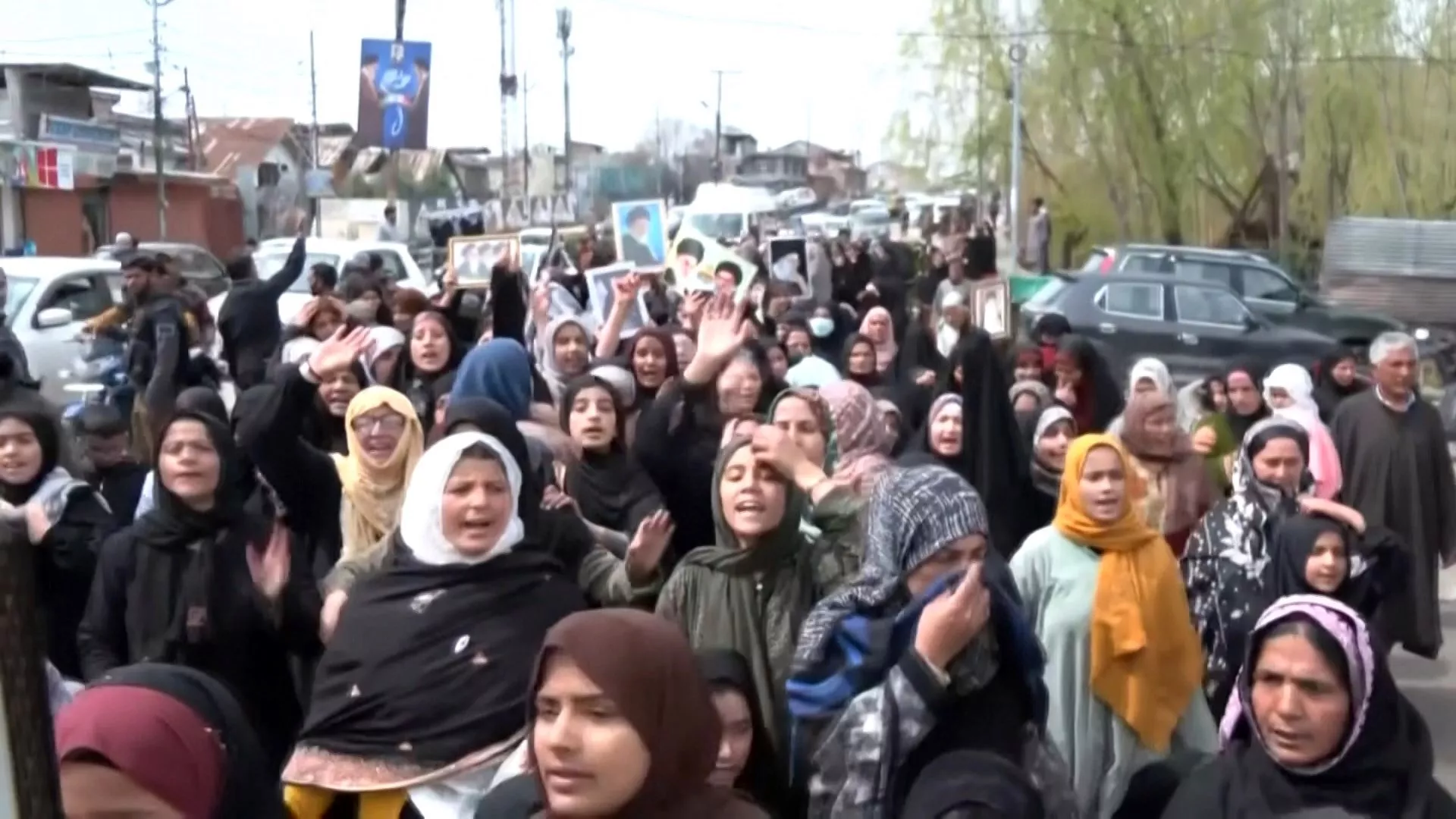 Muslim Syiah India turun ke jalan, protes serangan AS dan Israel ke Iran