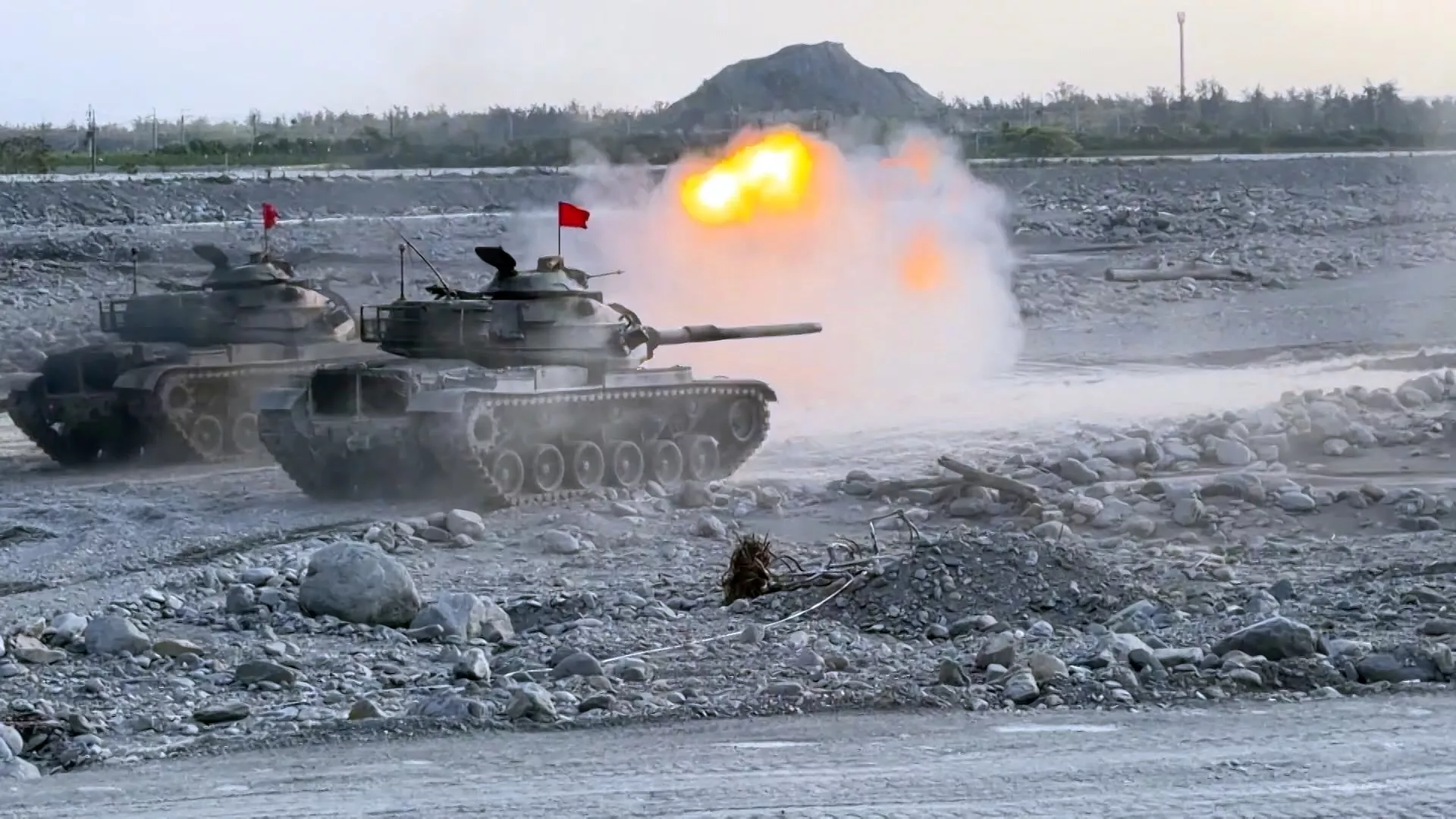 Tập trận bắn đạn thật nâng cao kinh nghiệm thực chiến