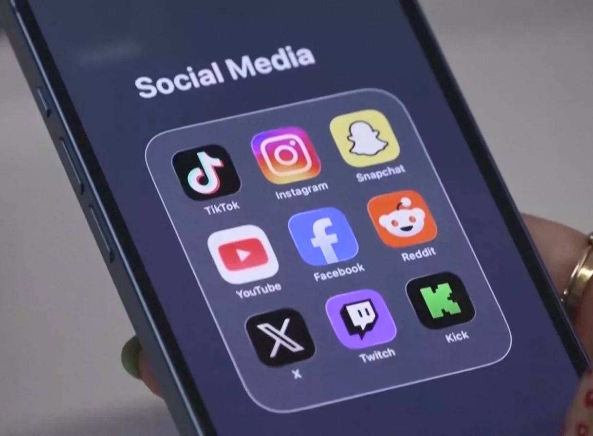 Ins.YT設計ﰈ予人牢著 20歲女性控告害鬱卒