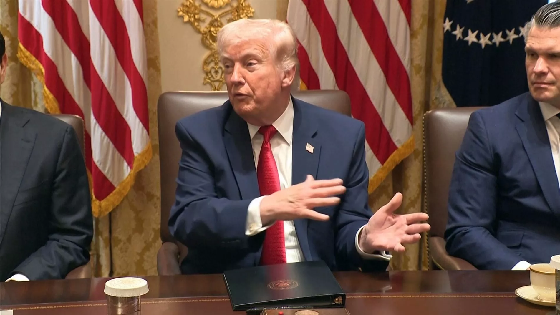 Negosiasi "tak langsung" AS-Iran tengah berlangsung, Iran izinkan 10 tanker lewat